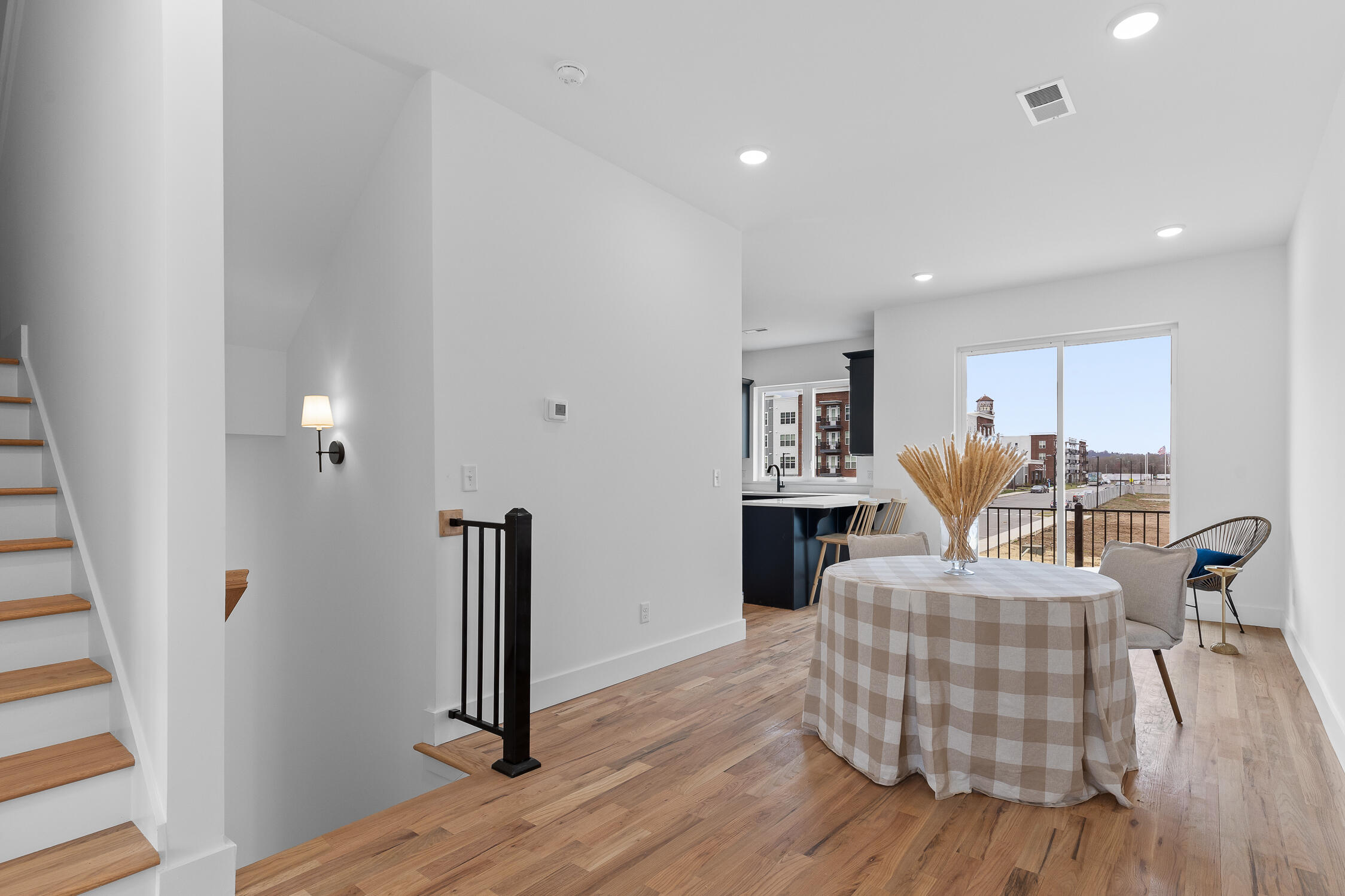 3303 Aberdeen Row
