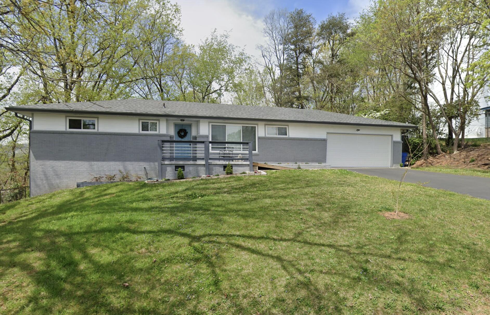 3707 Knollwood Drive