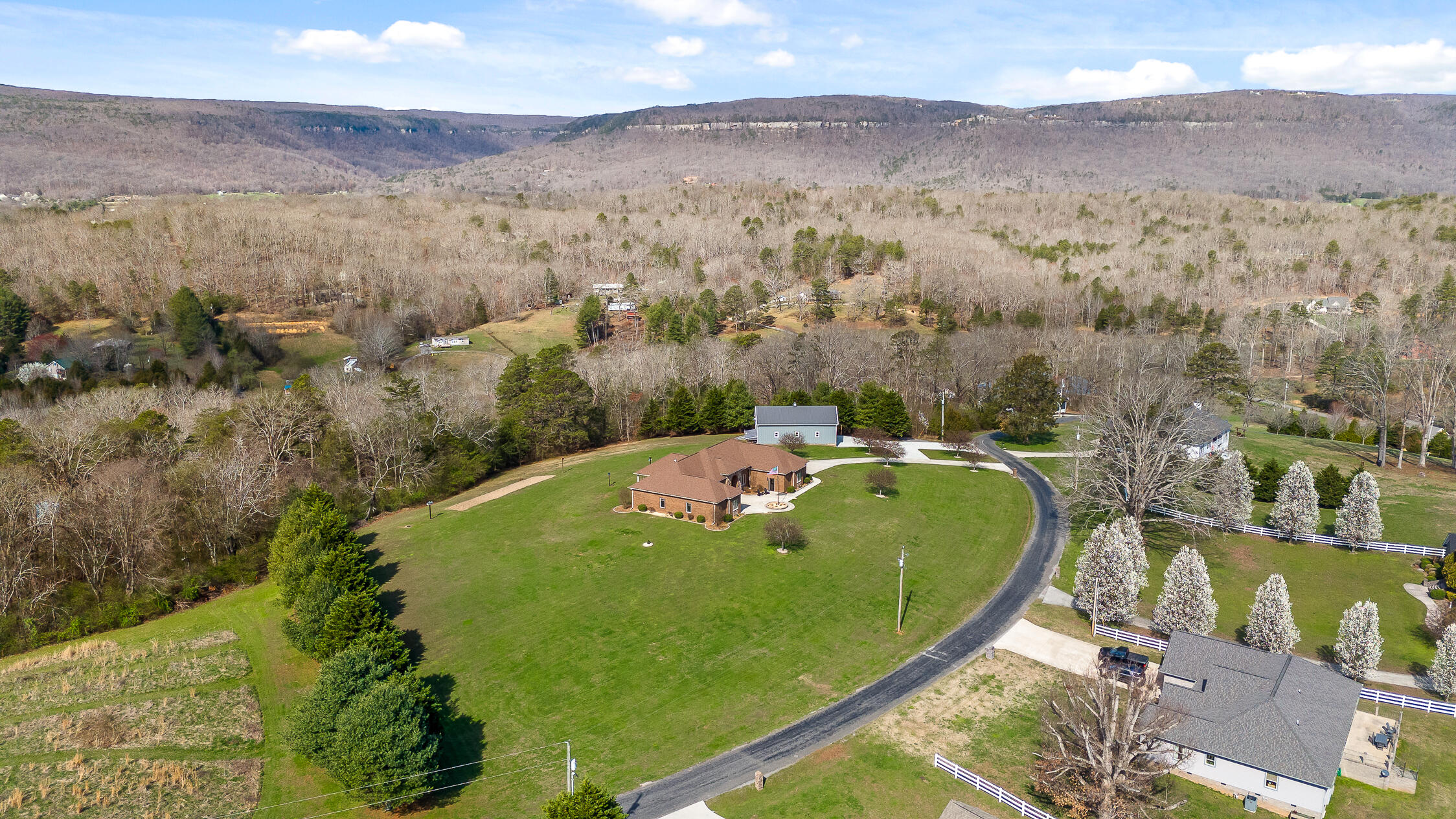162 Farmington Ln