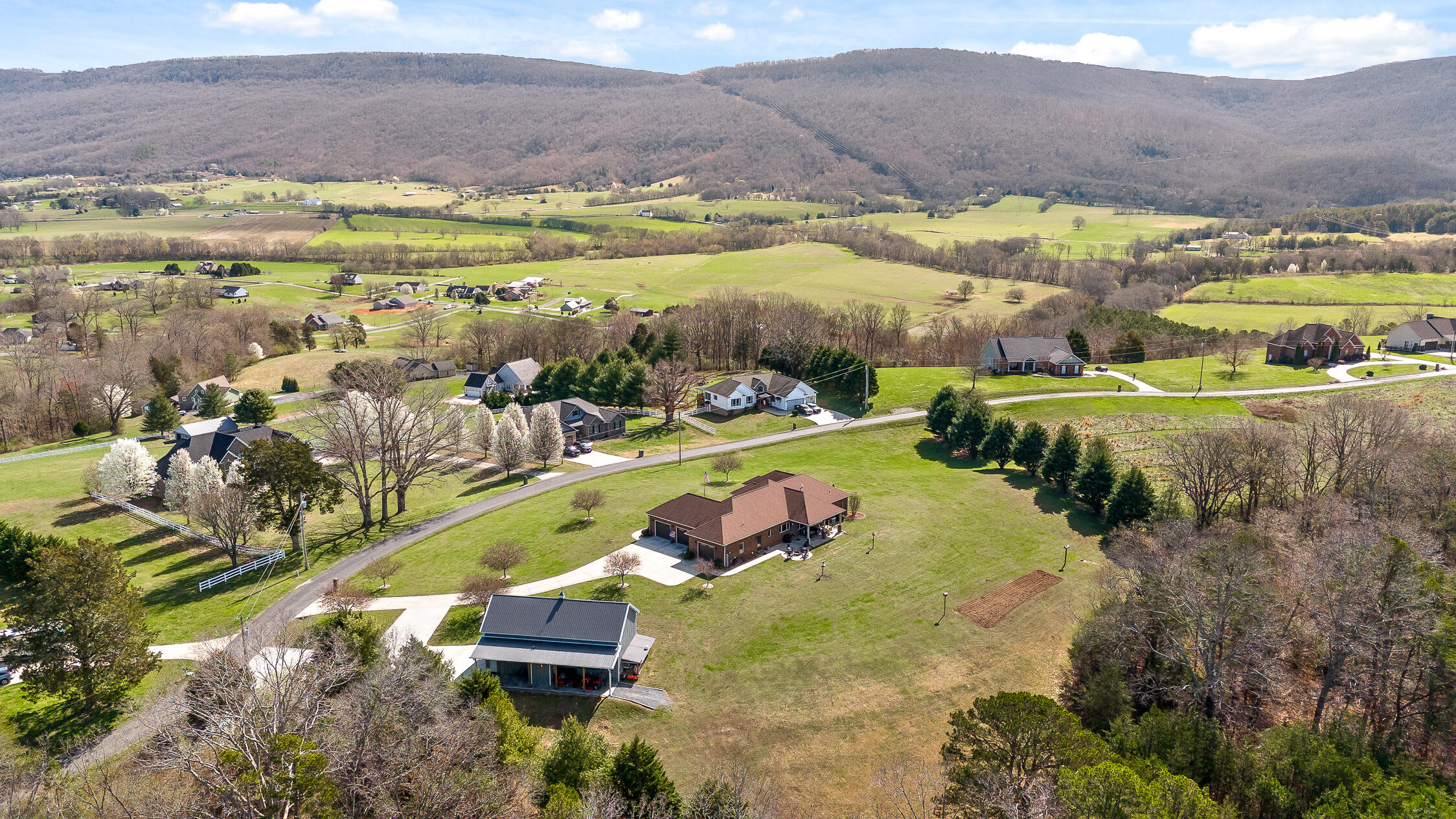 162 Farmington Ln
