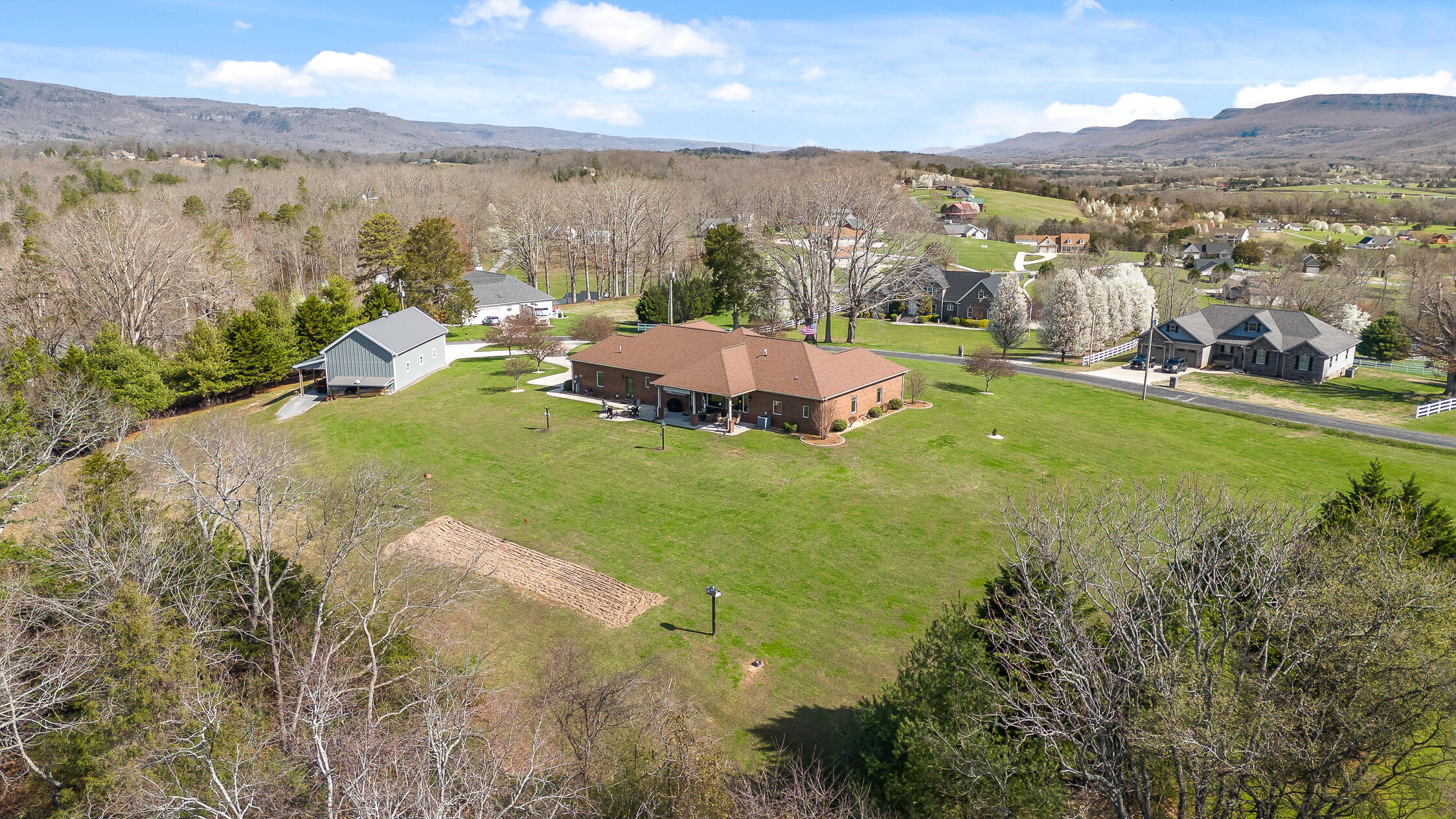 162 Farmington Ln