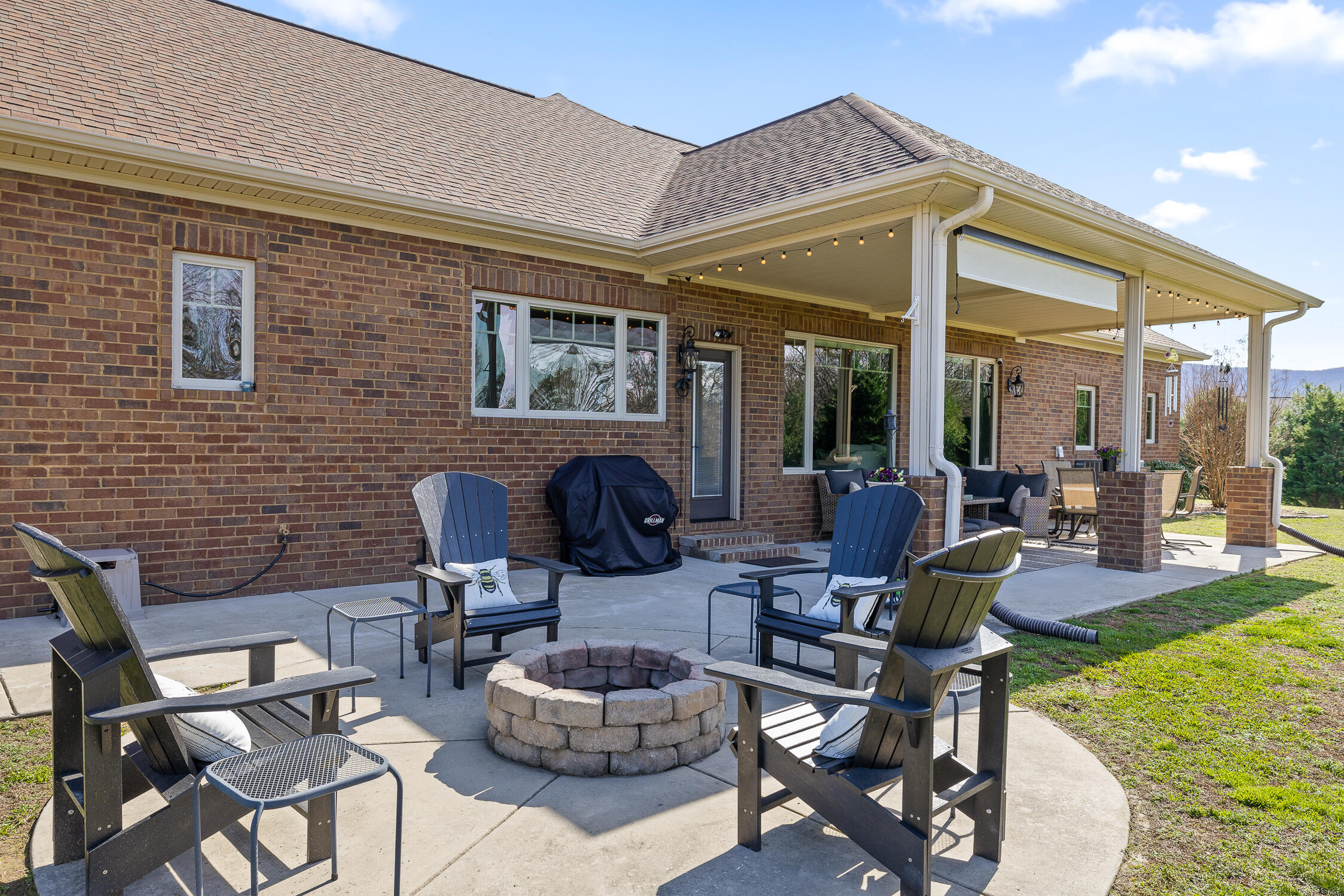 162 Farmington Ln