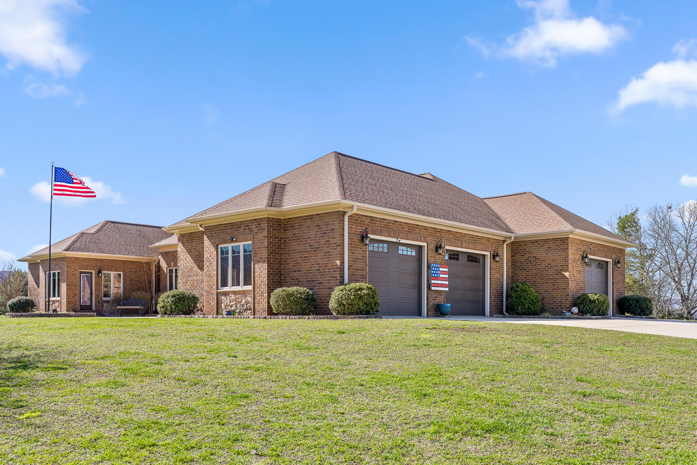 162 Farmington Ln