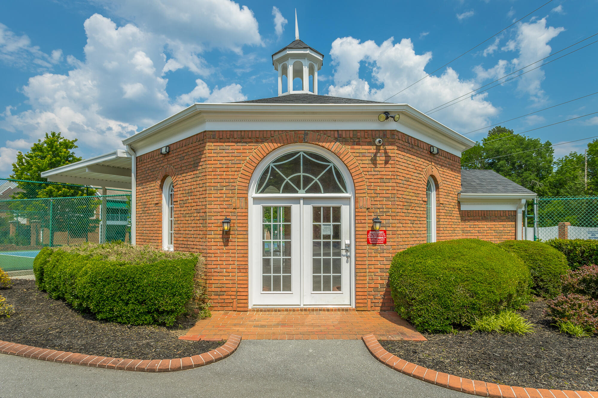 8115 Gatehouse Crossing