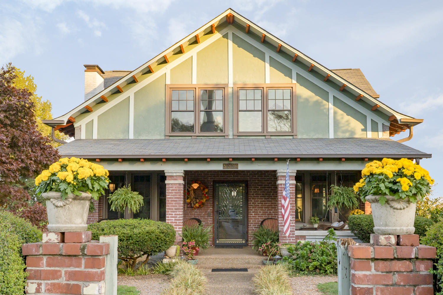 3224 S Crest Pl