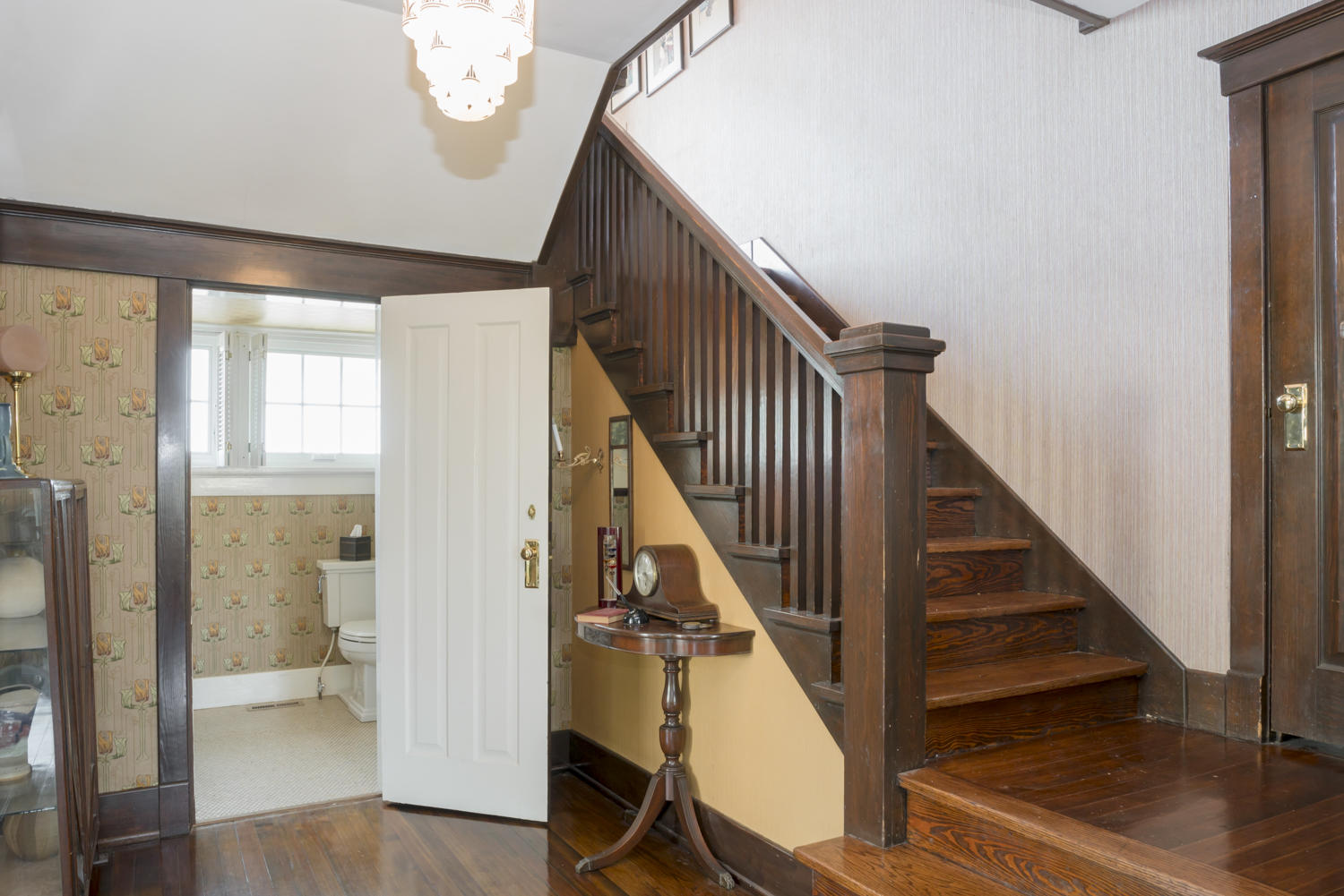 3224 S Crest Pl