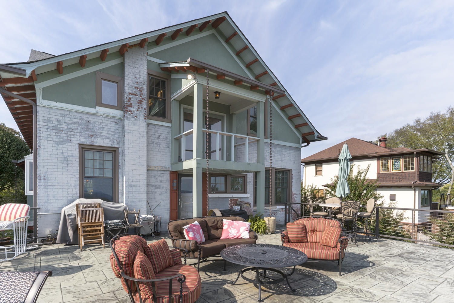 3224 S Crest Pl