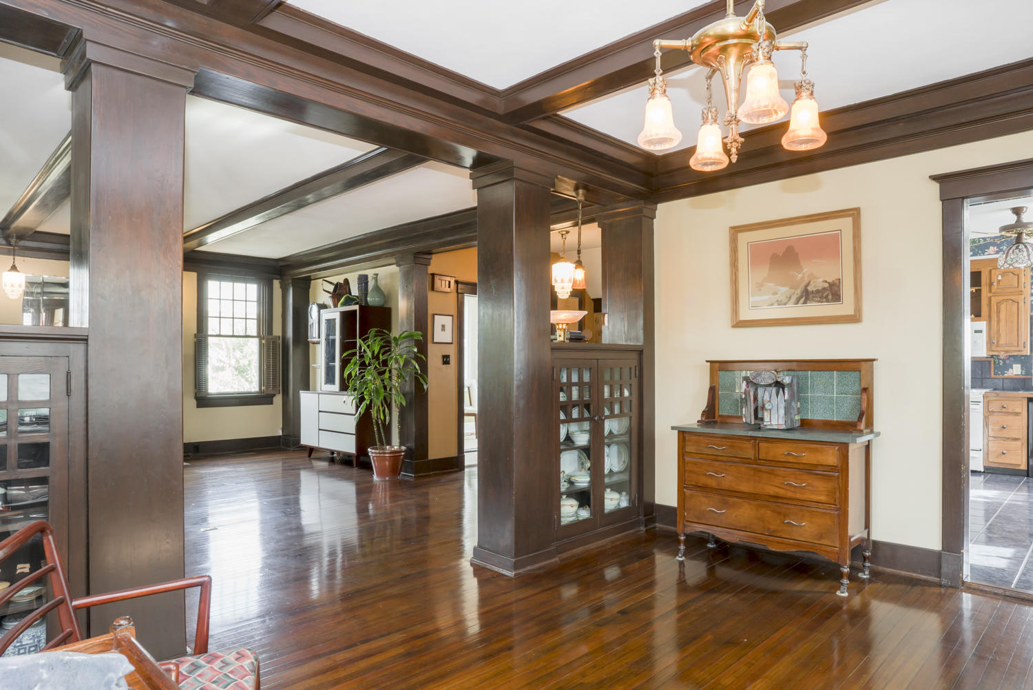 3224 S Crest Pl