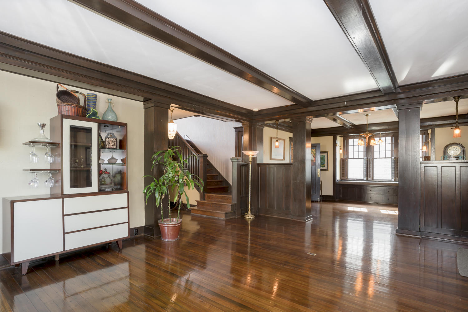 3224 S Crest Pl