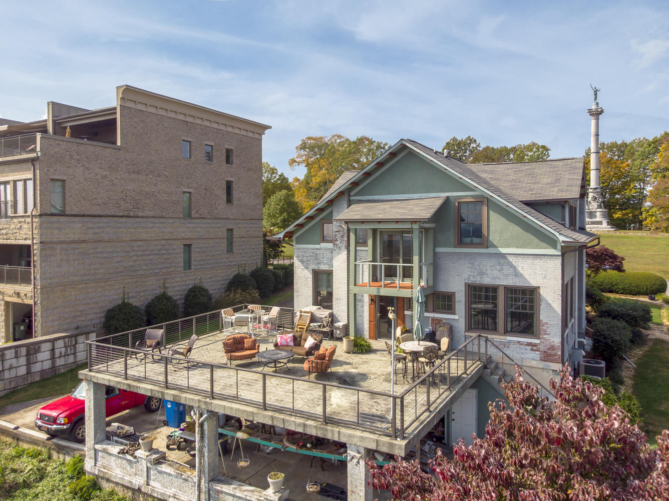 3224 S Crest Pl