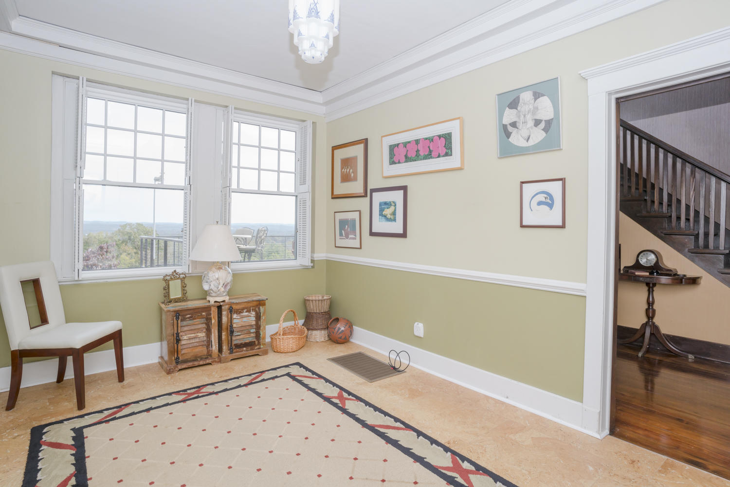 3224 S Crest Pl