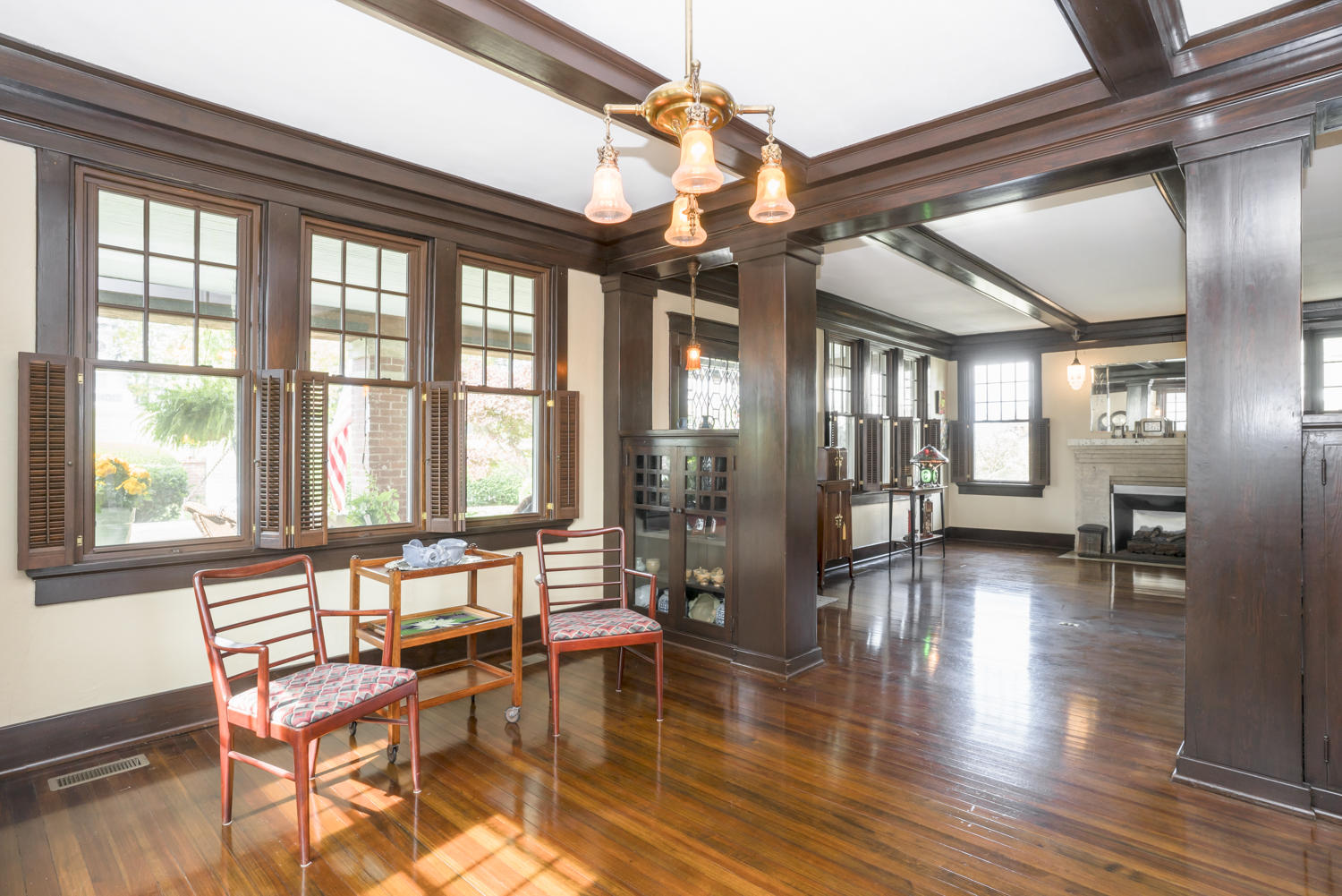 3224 S Crest Pl