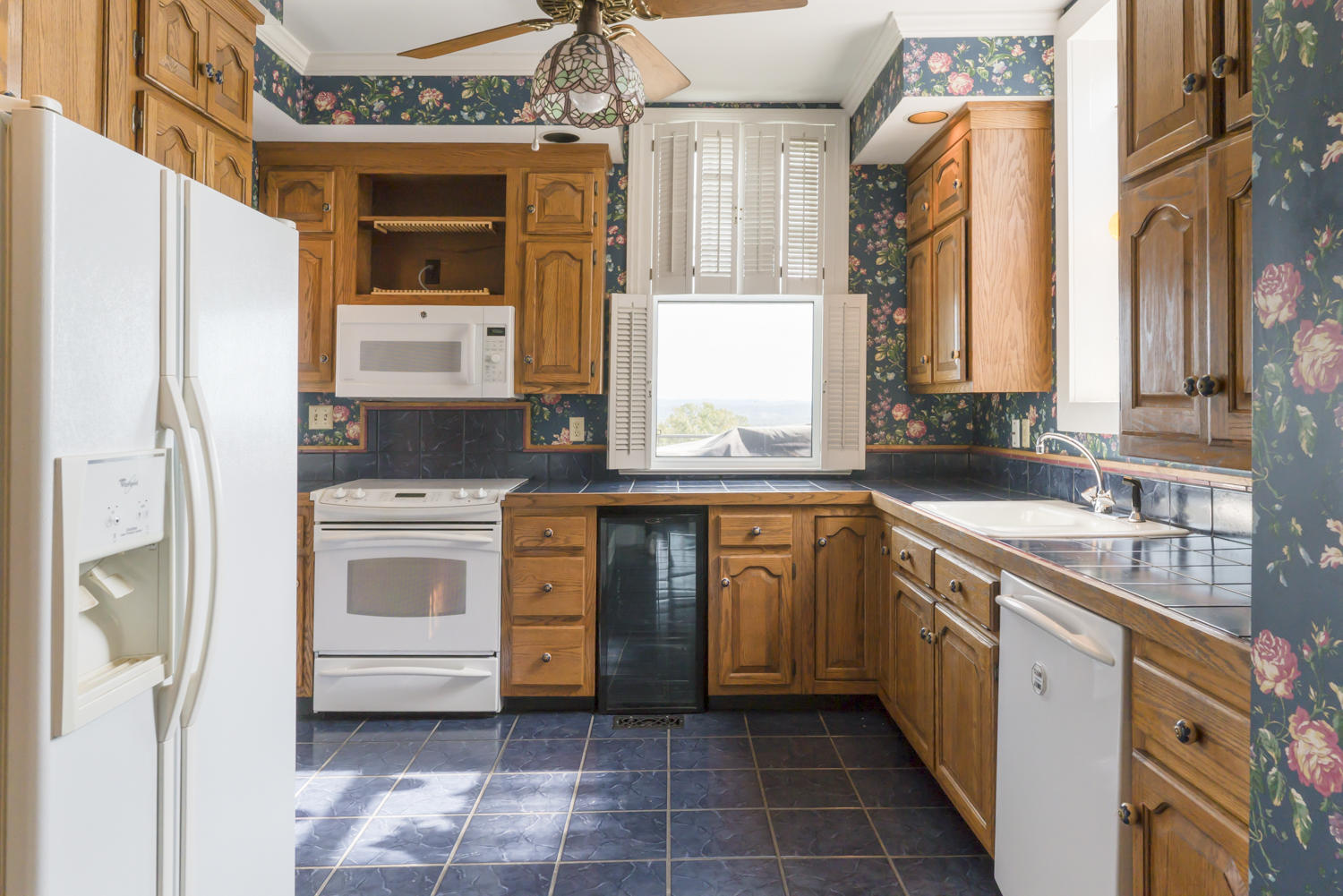 3224 S Crest Pl