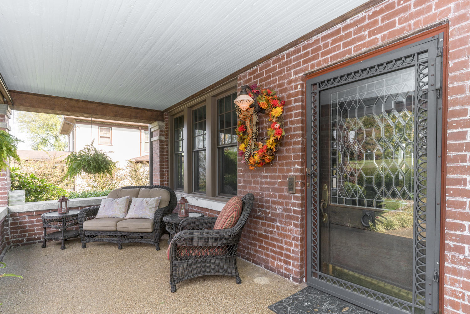 3224 S Crest Pl