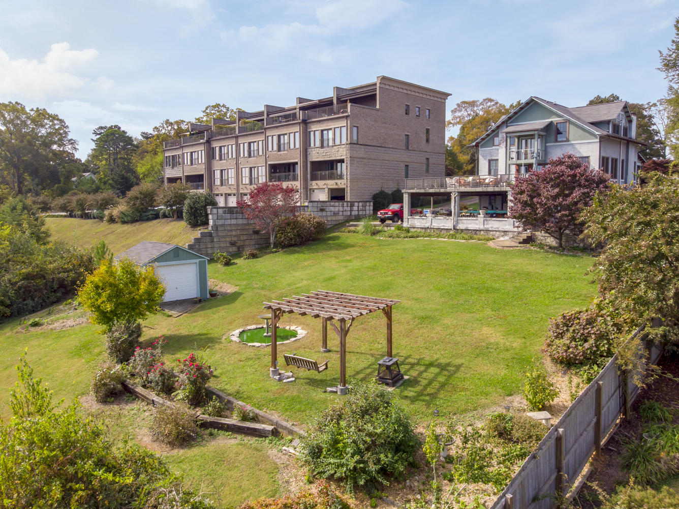 3224 S Crest Pl