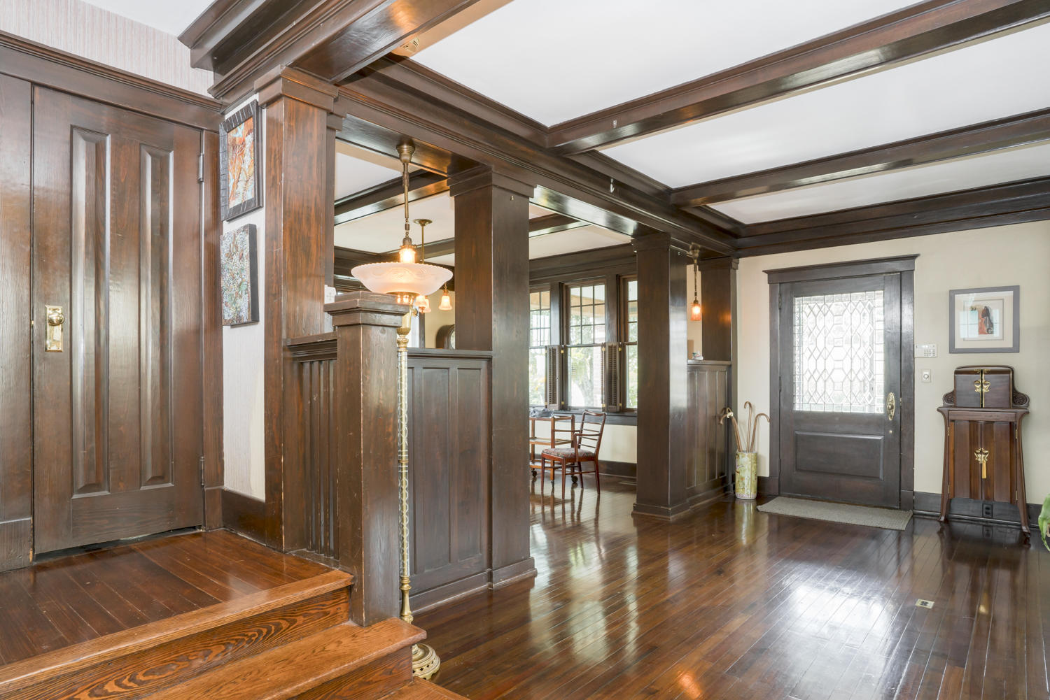 3224 S Crest Pl