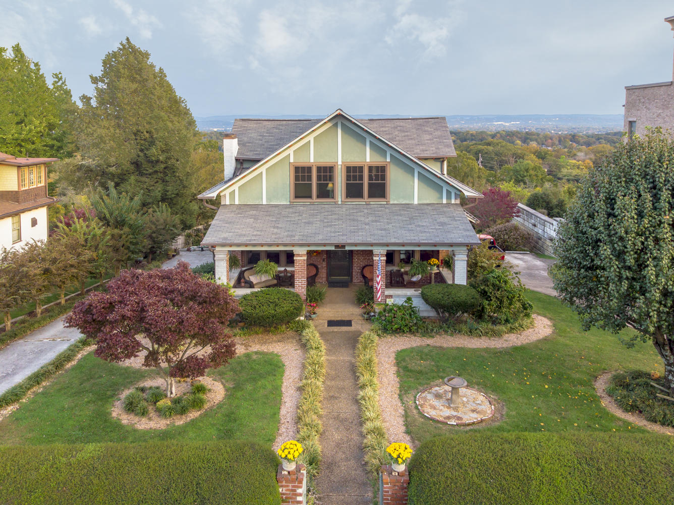 3224 S Crest Pl