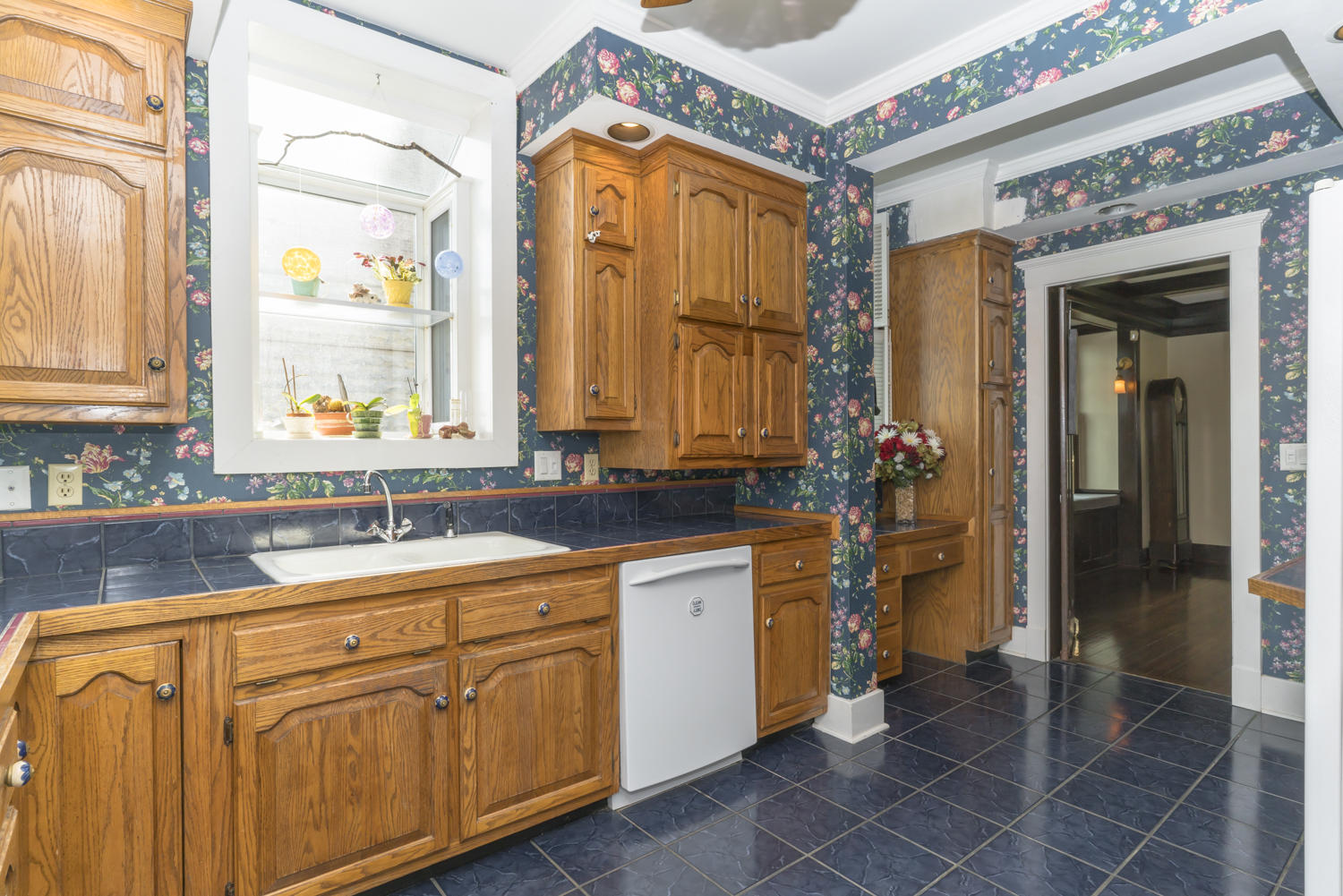 3224 S Crest Pl