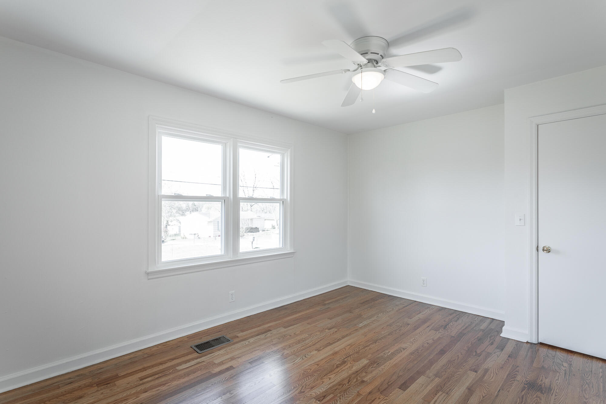 15 Lee Circle