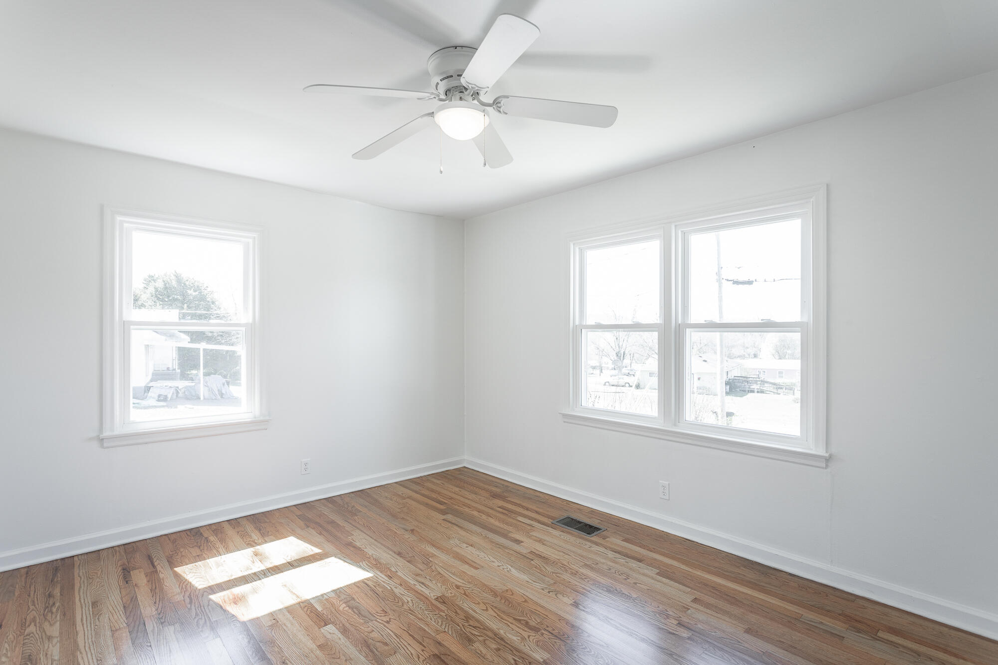15 Lee Circle