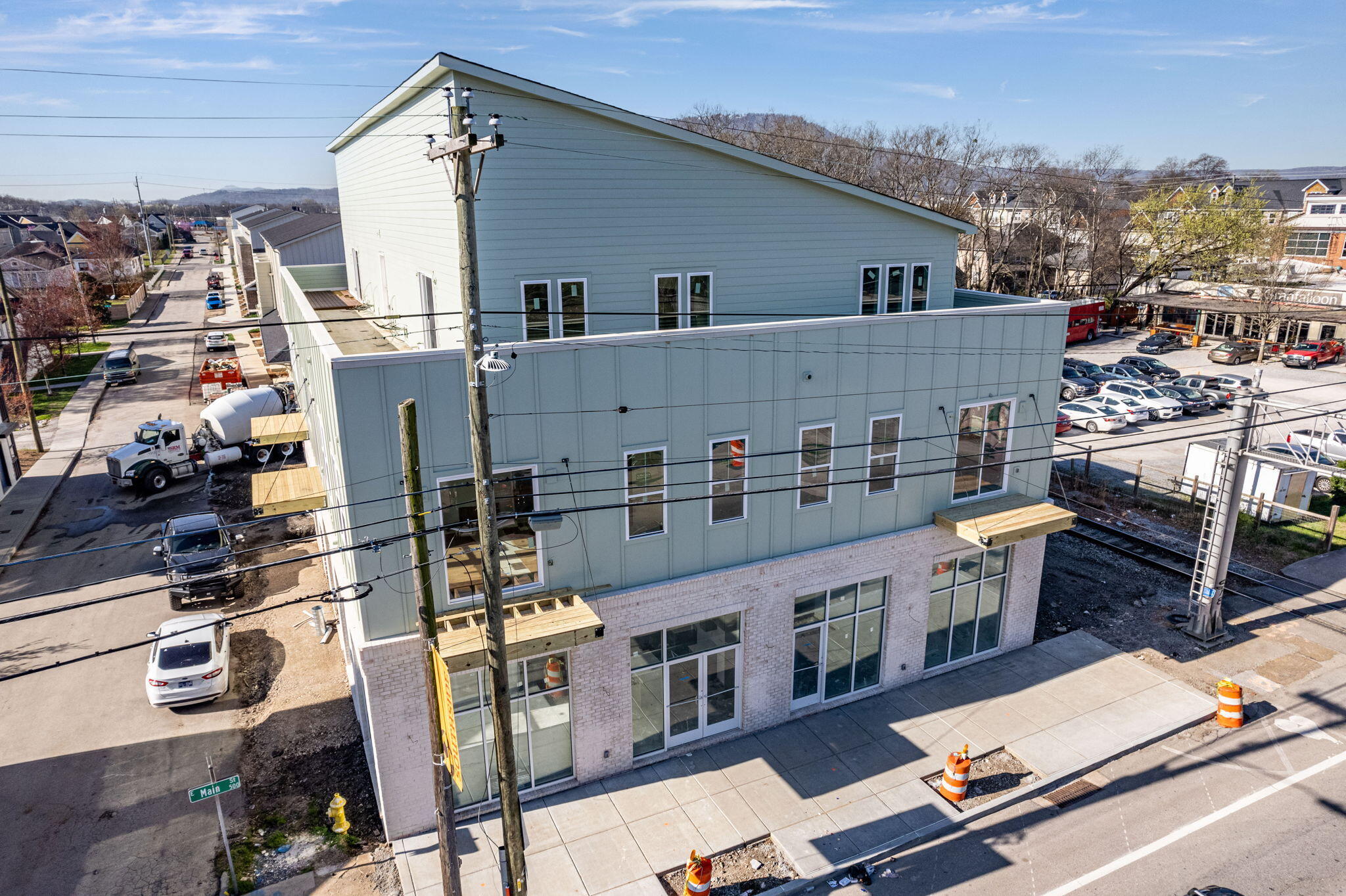 1511 Adams Street, 202