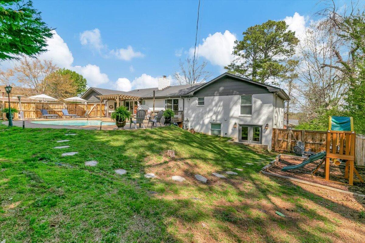 1700 Skyline Dr