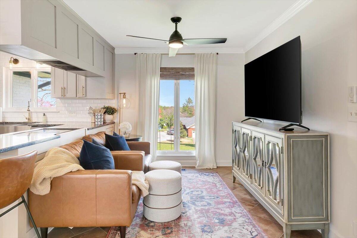 1700 Skyline Dr