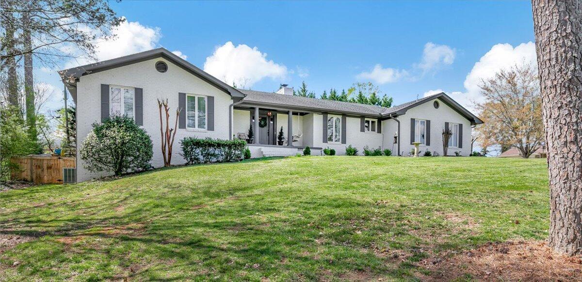 1700 Skyline Dr