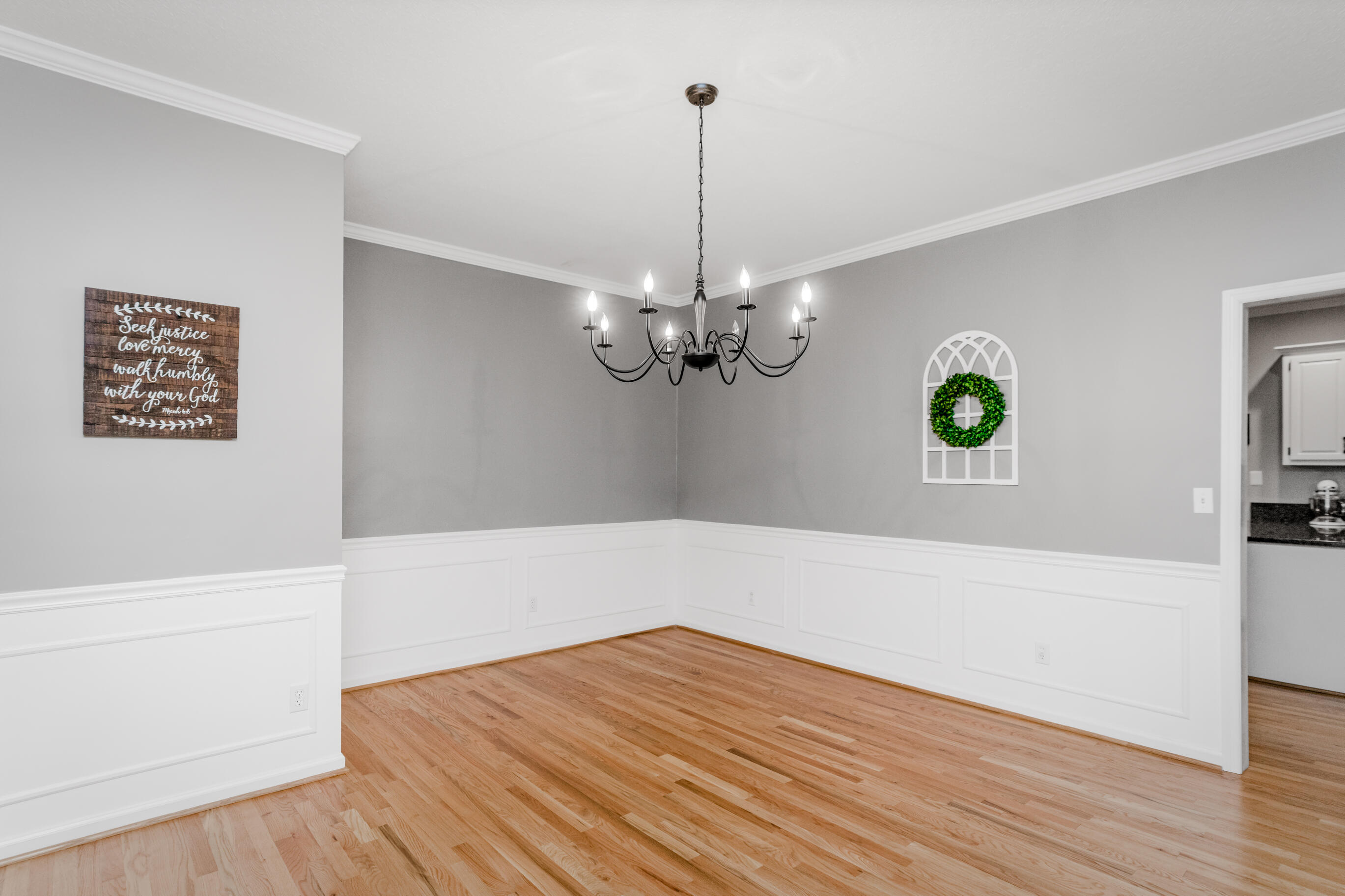 9430 Shadow Point Circle