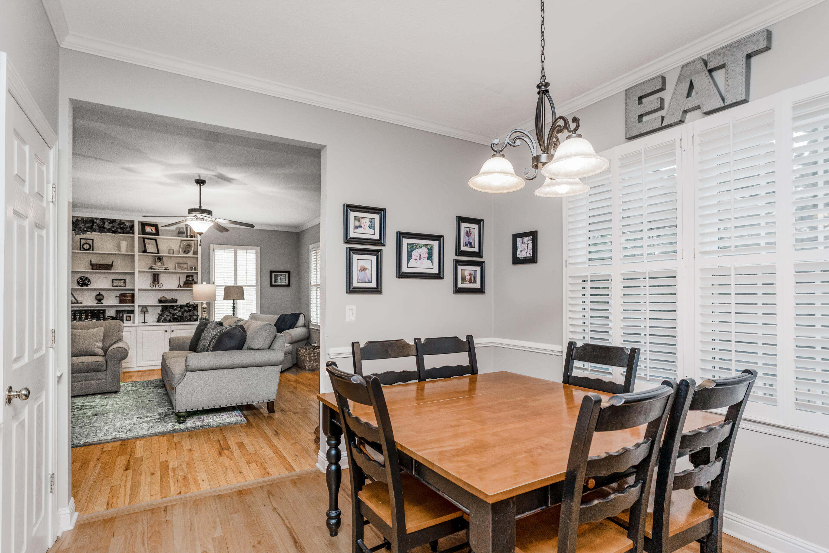 9430 Shadow Point Circle