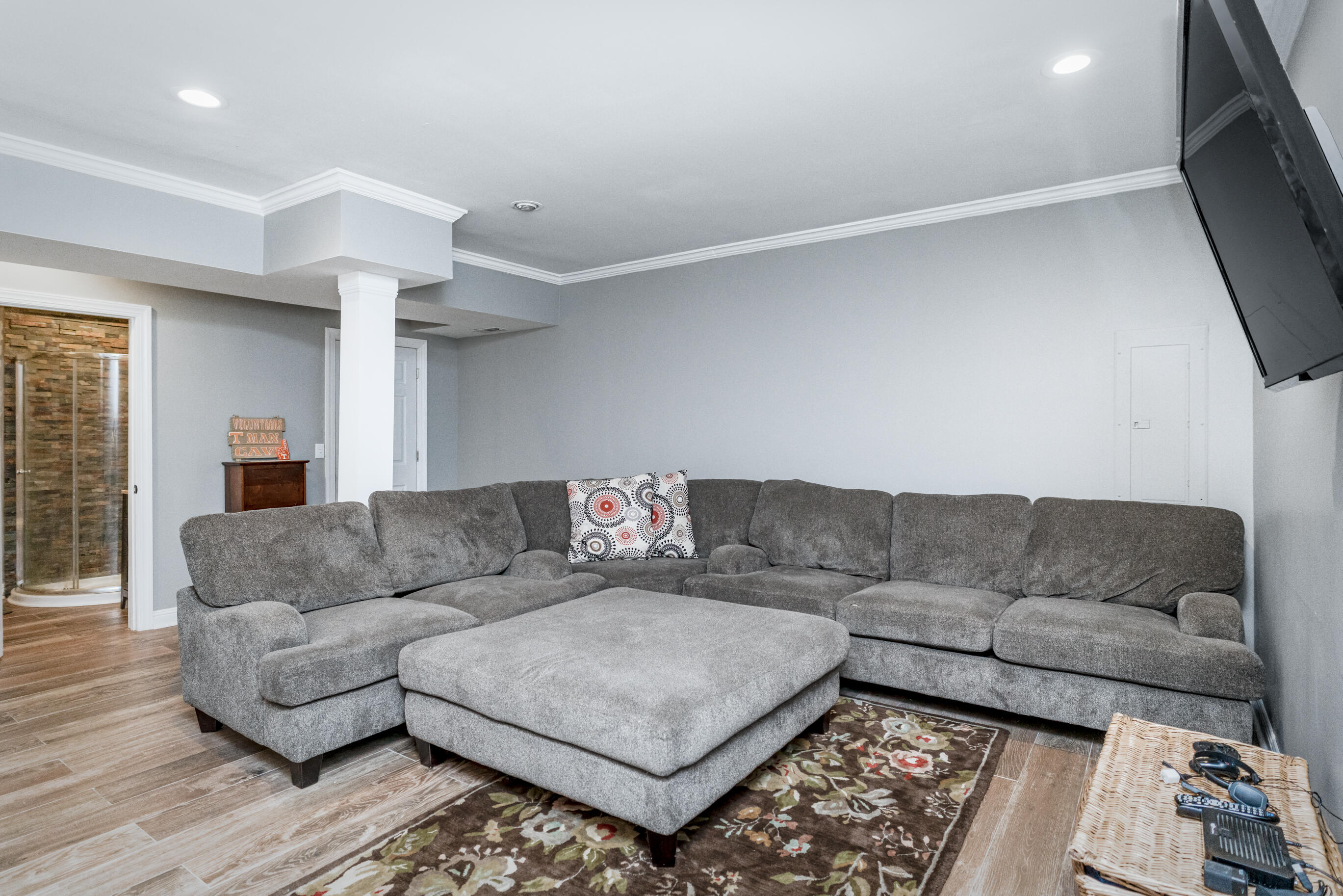 9430 Shadow Point Circle
