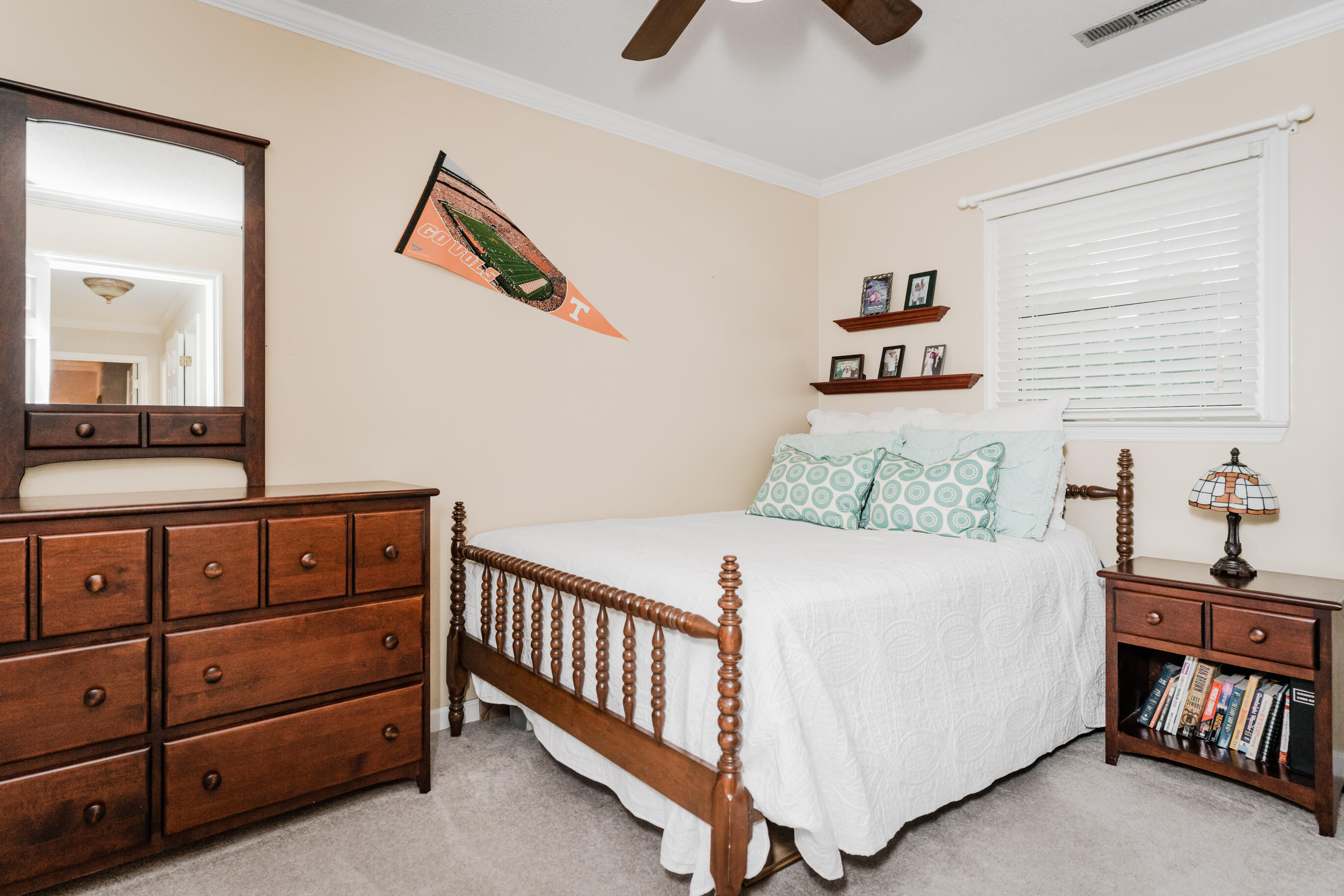9430 Shadow Point Circle