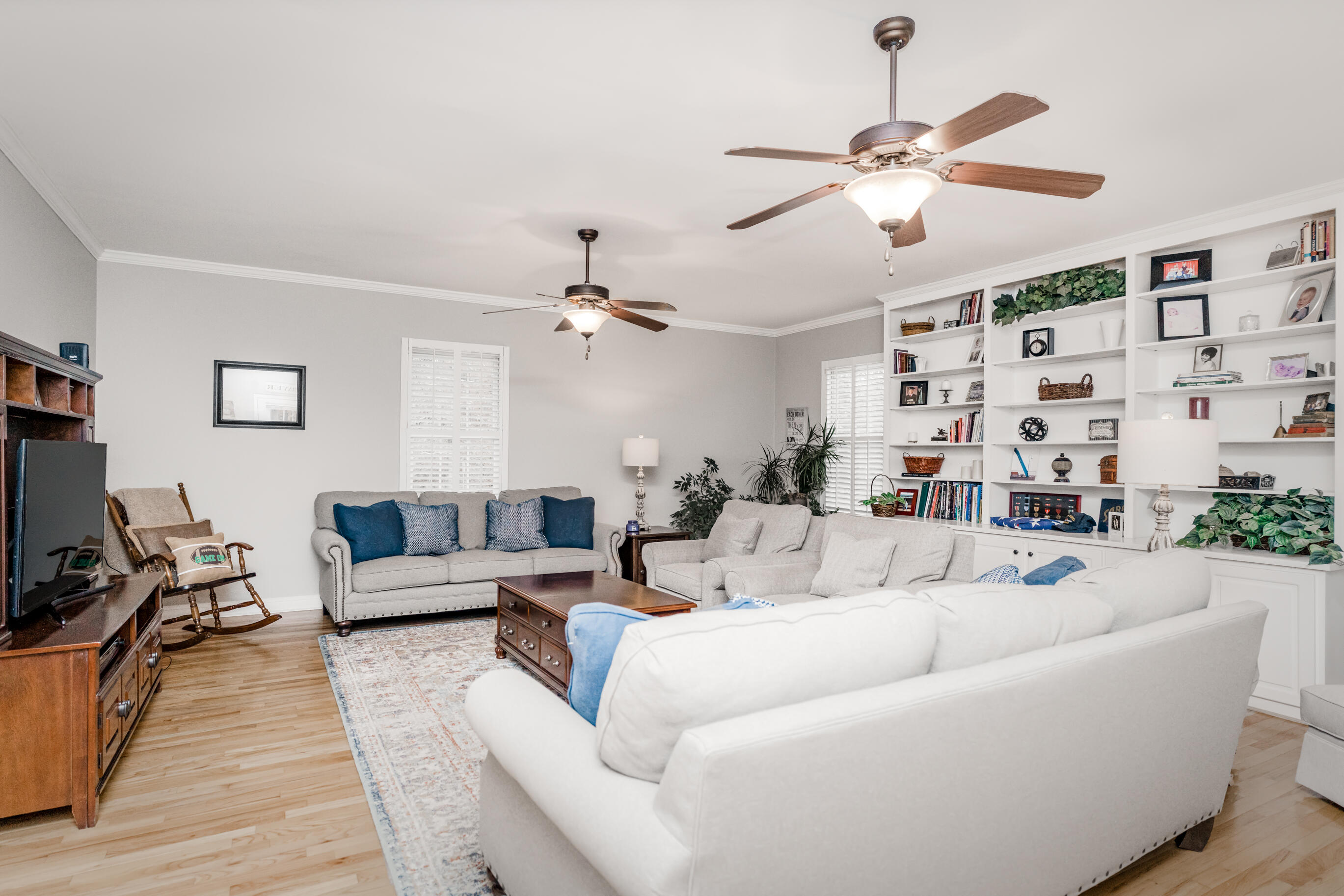 9430 Shadow Point Circle