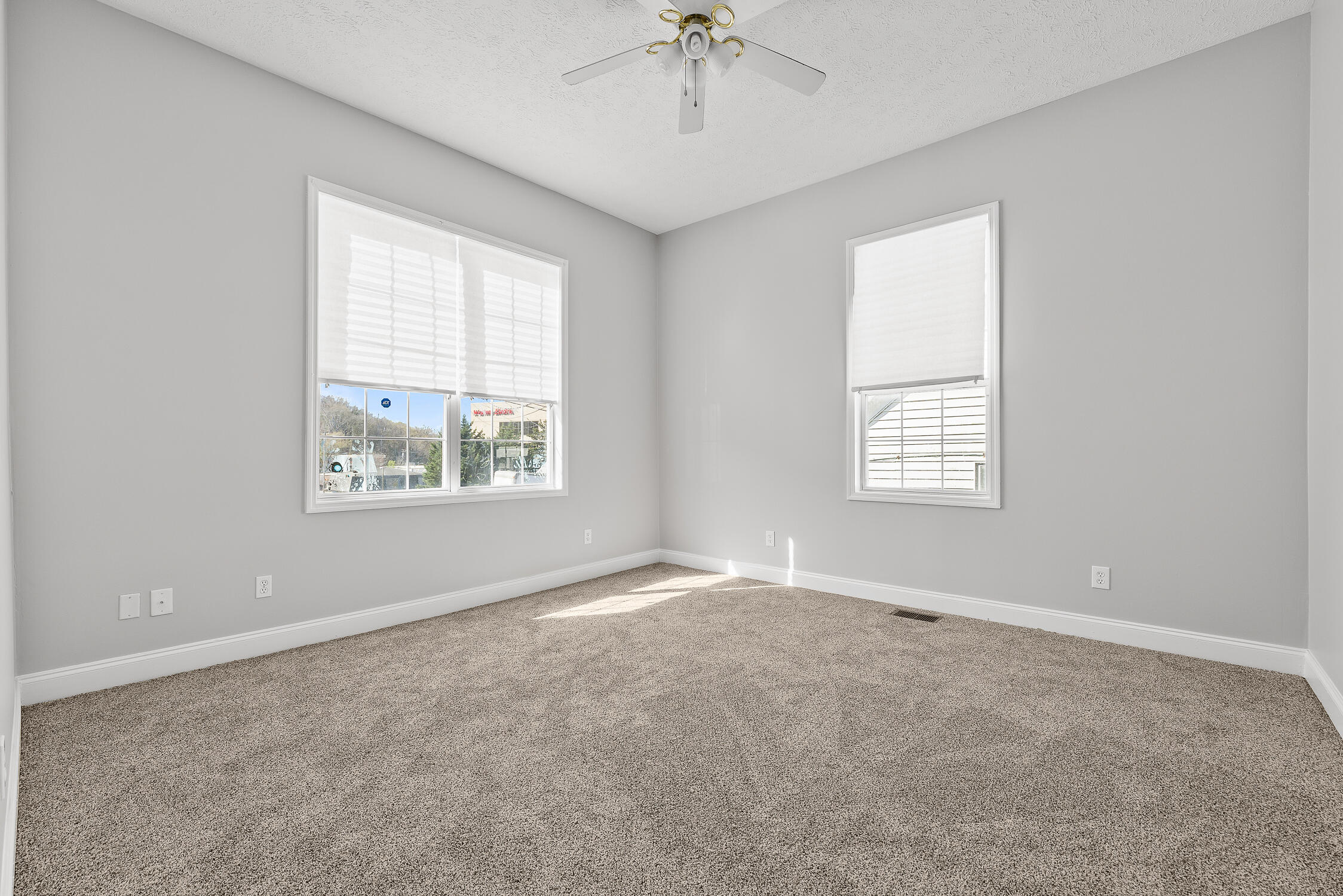 306 E Gordon Ave