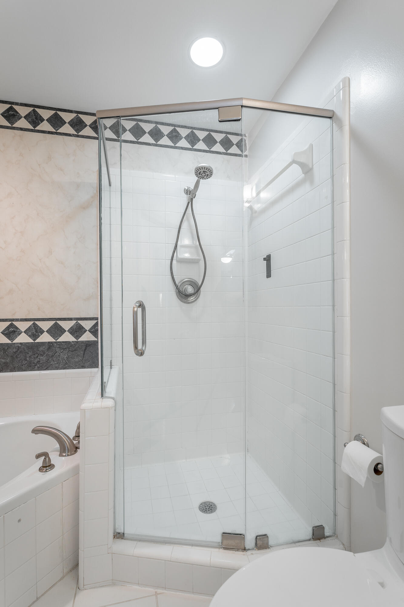 2421 Royal Fern Tr