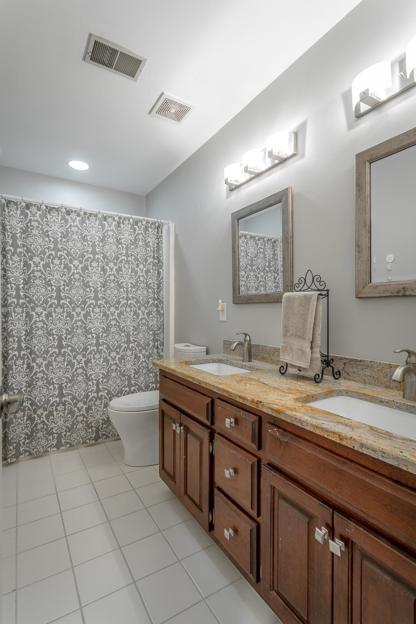 2421 Royal Fern Tr