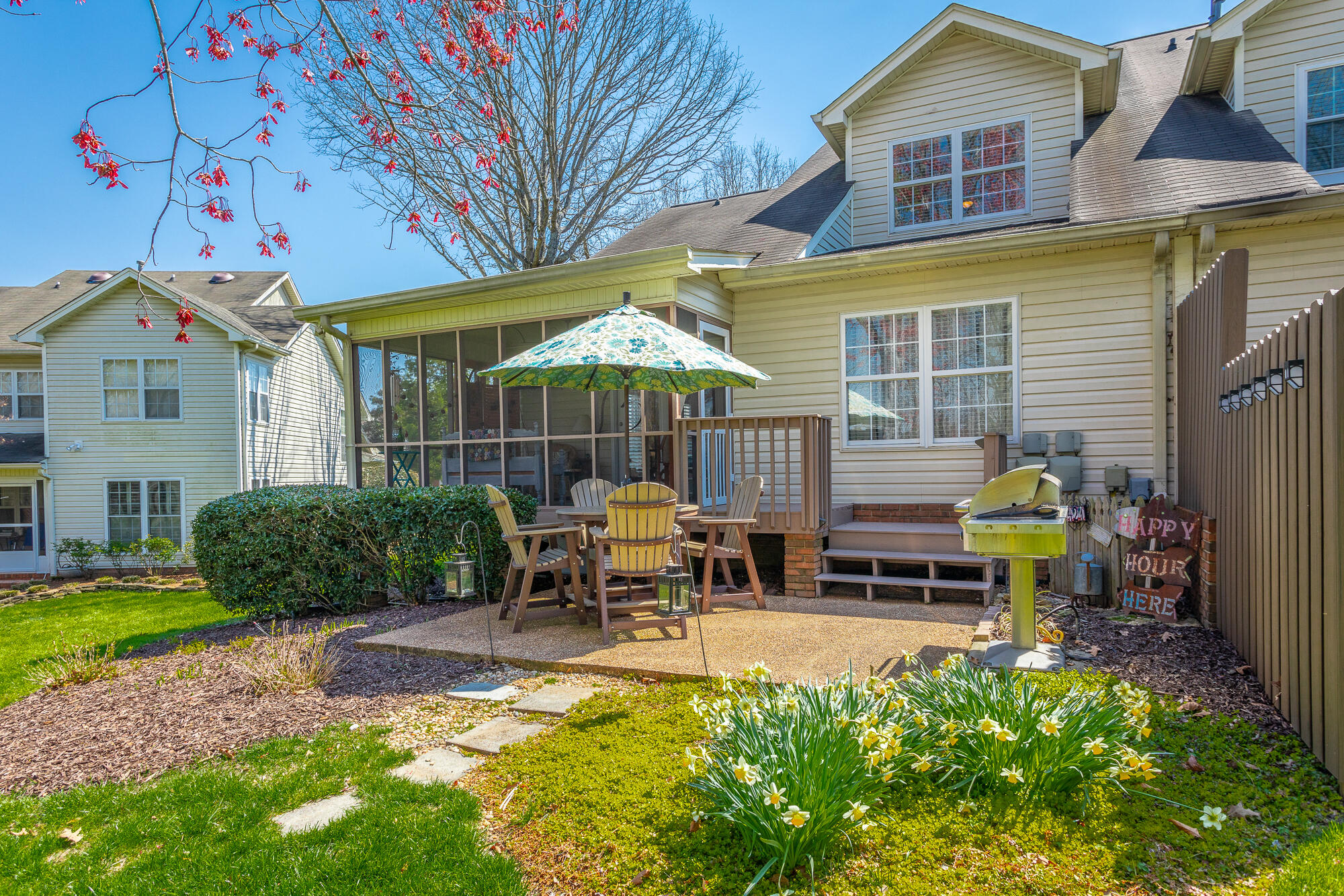 2421 Royal Fern Tr