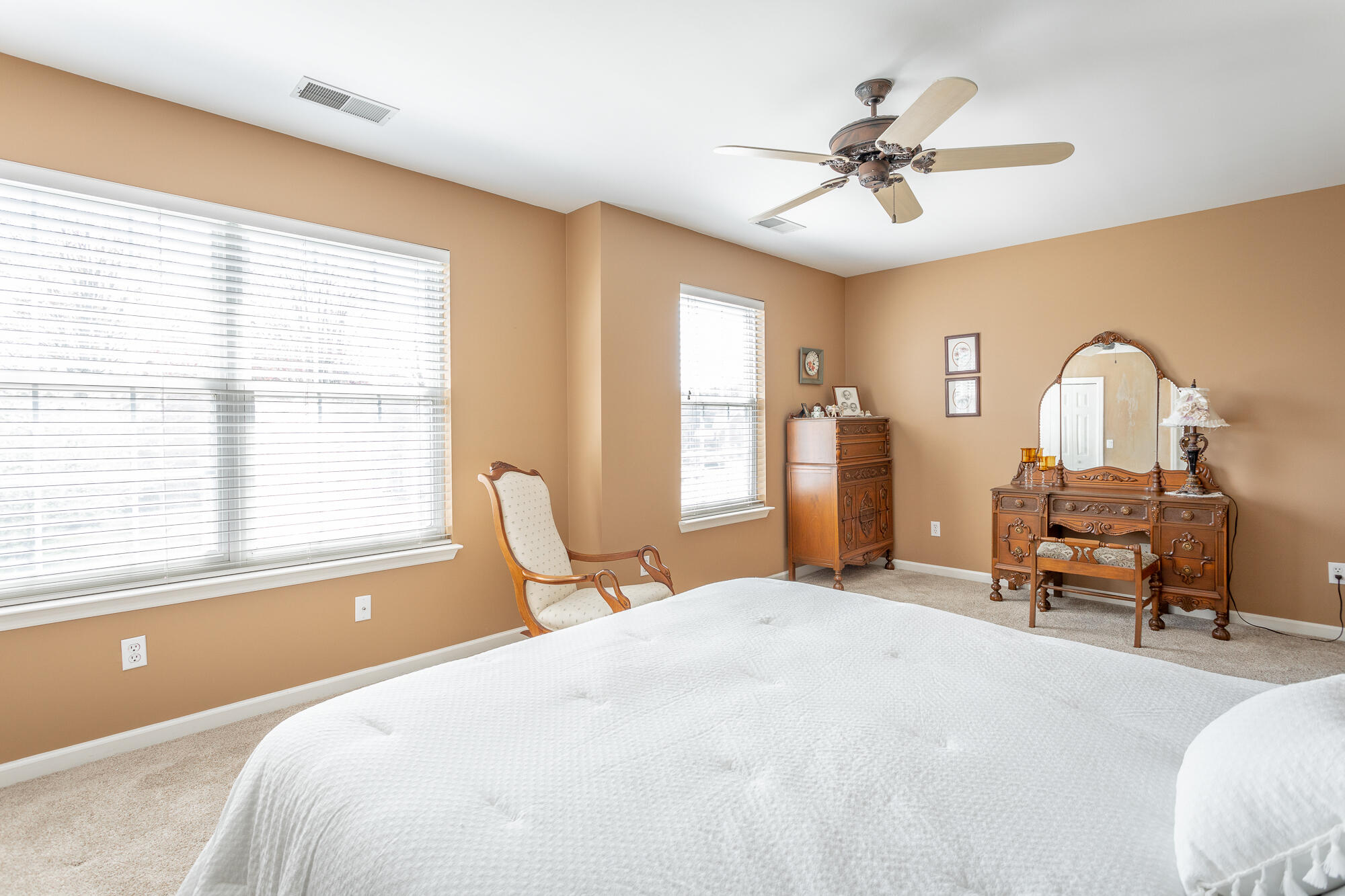 2421 Royal Fern Tr