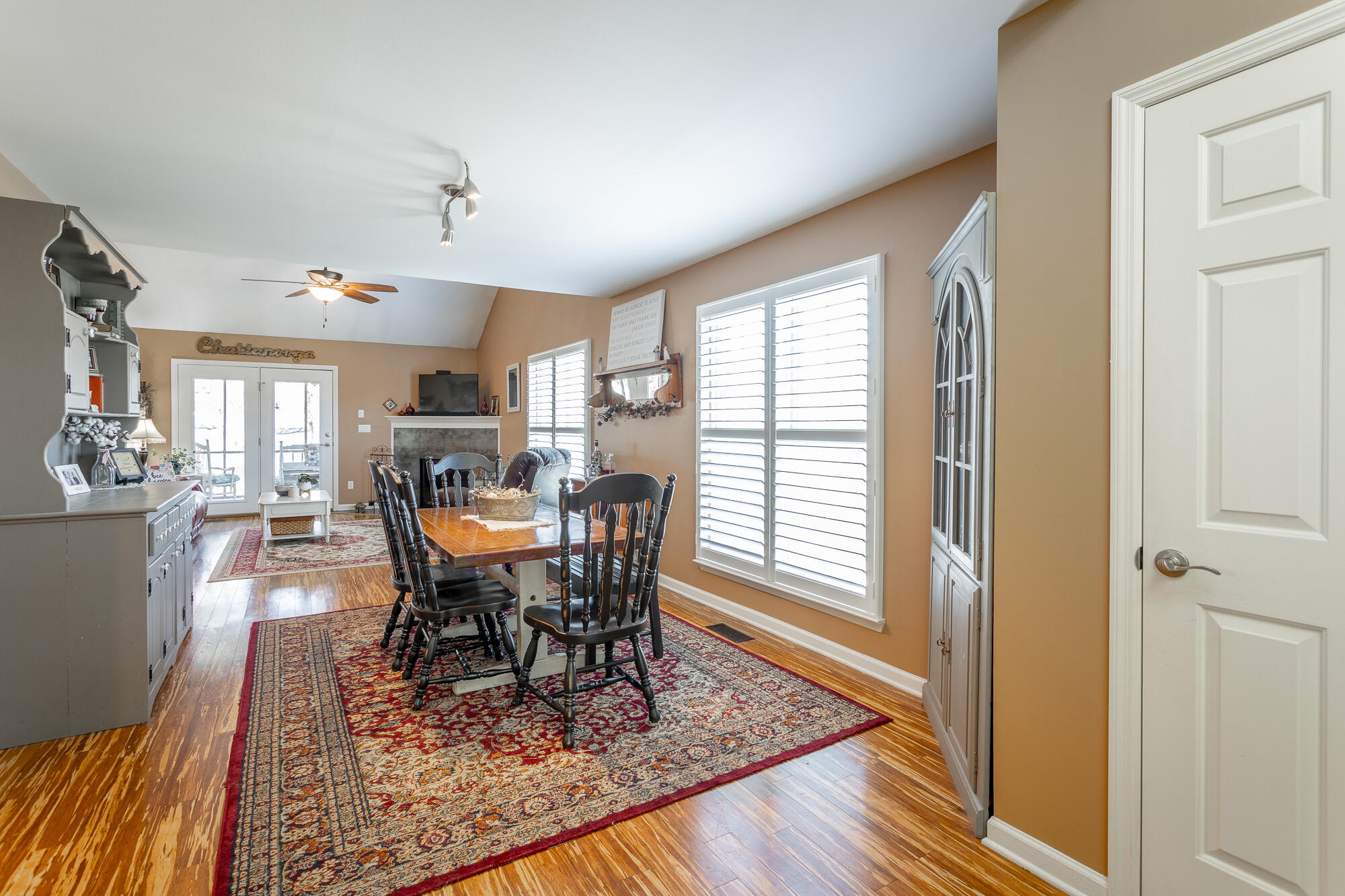 2421 Royal Fern Tr