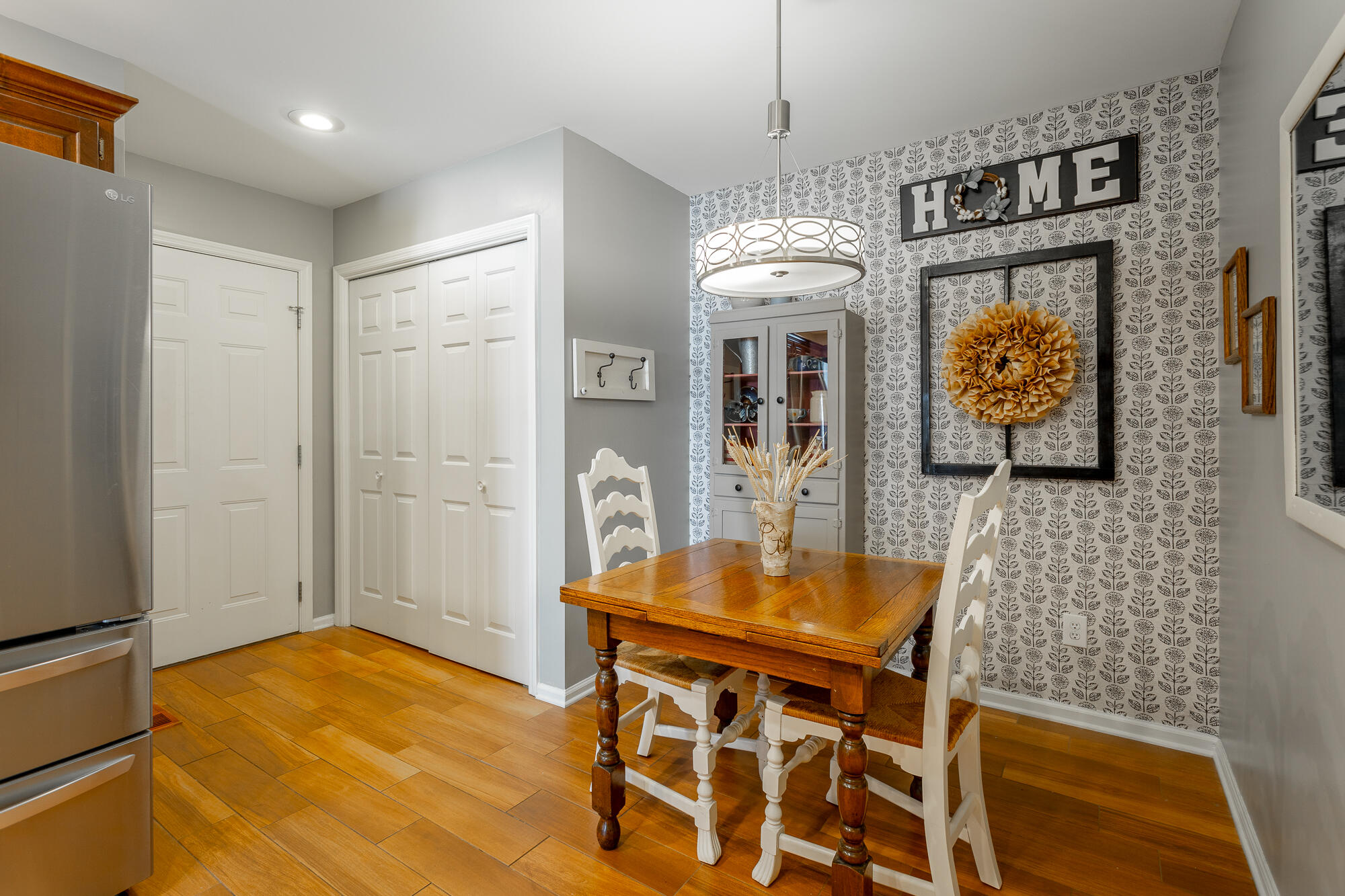 2421 Royal Fern Tr