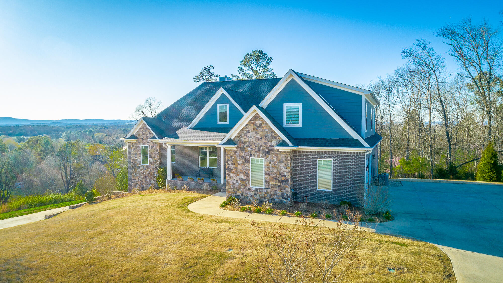 165 Overlook Dr