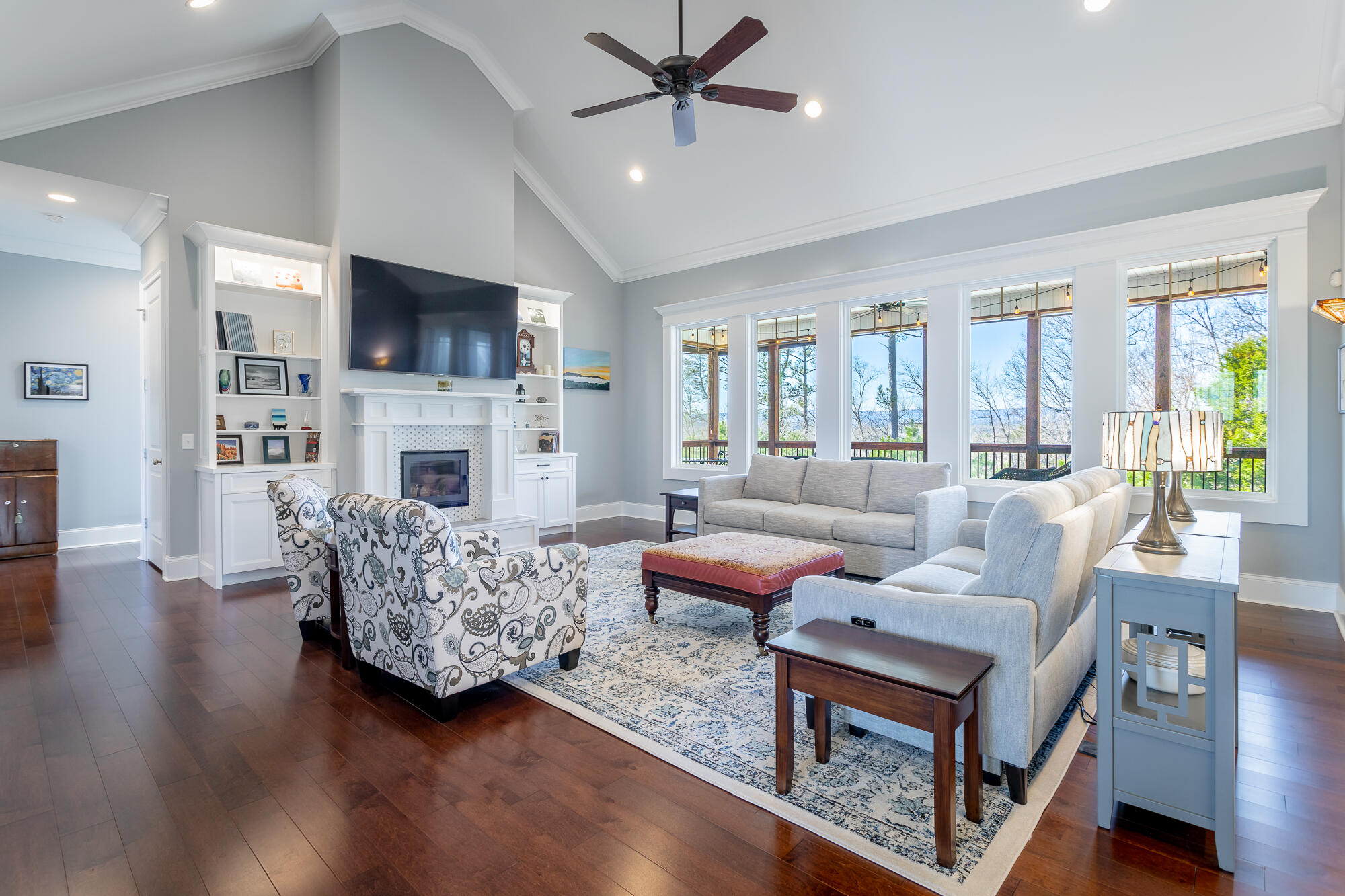 165 Overlook Dr