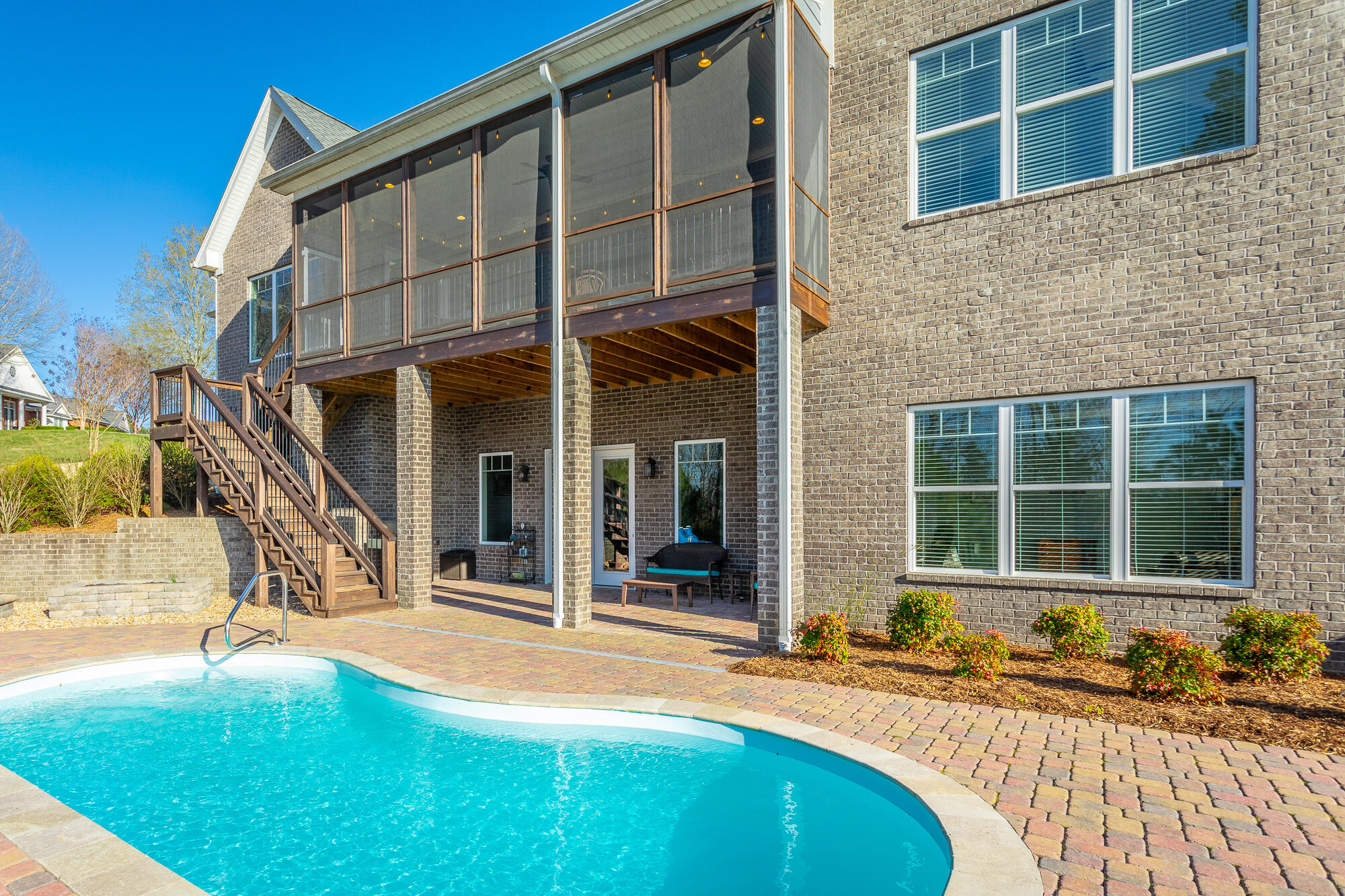 165 Overlook Dr