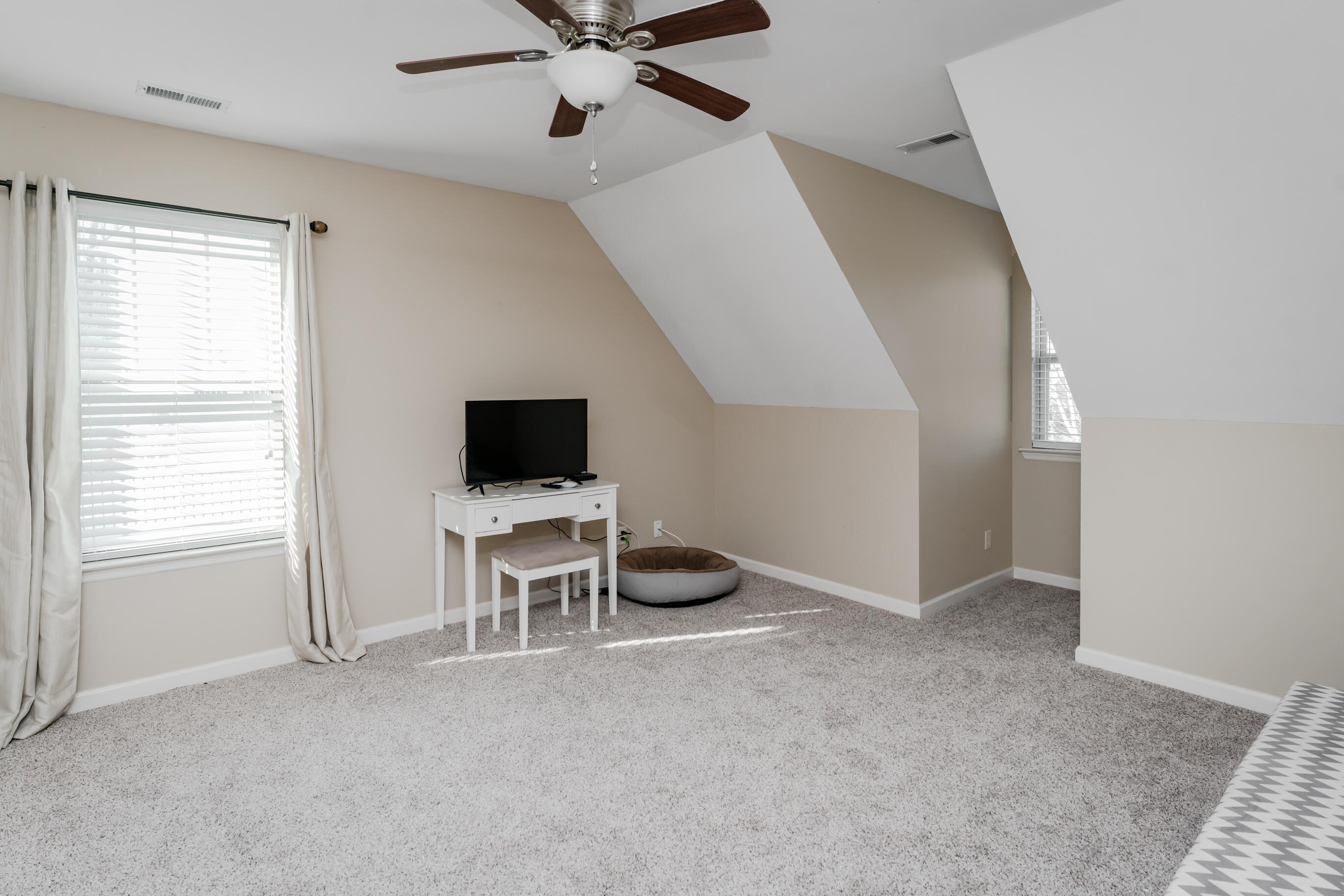 7097 Maple Leaf Lane