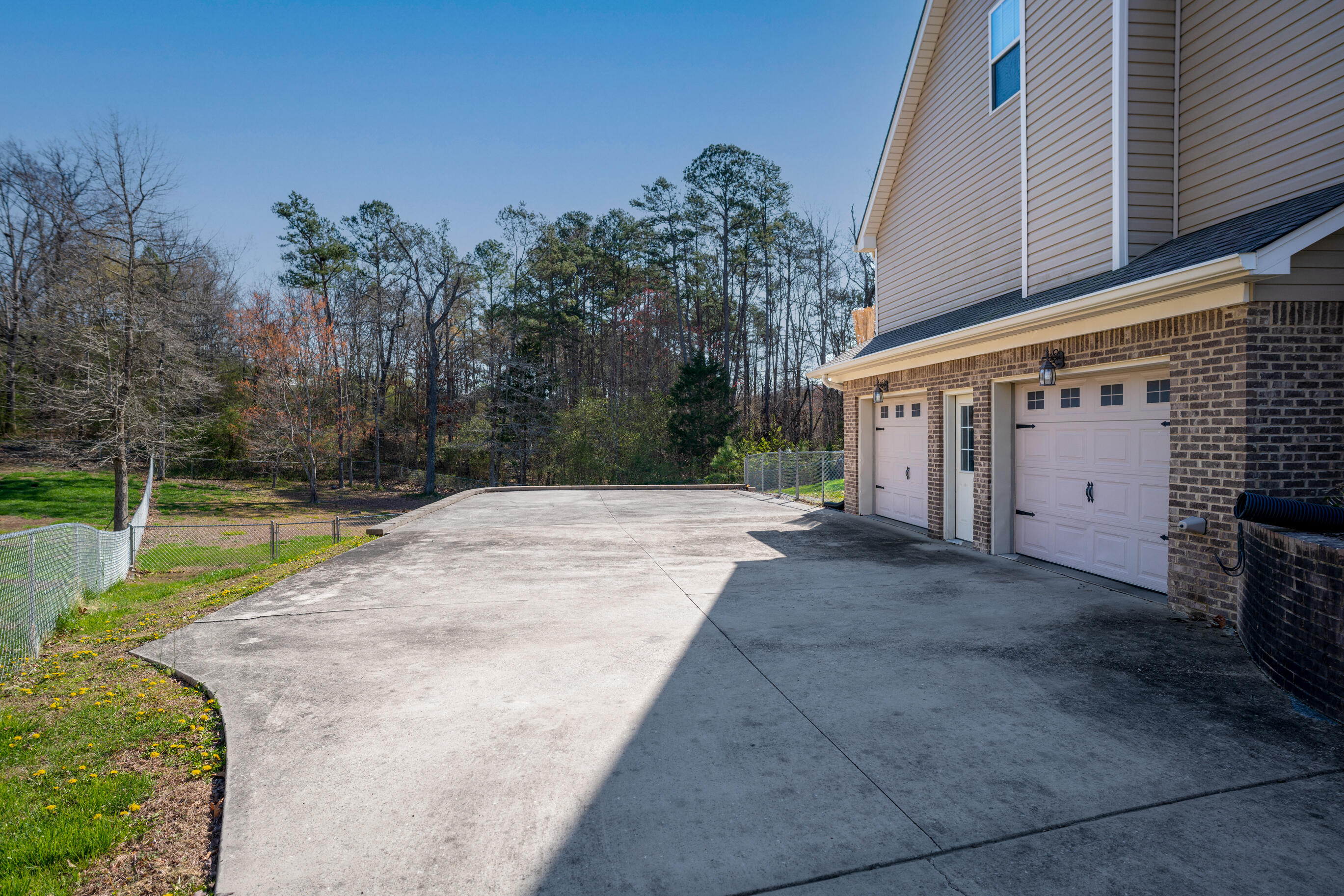 7097 Maple Leaf Lane