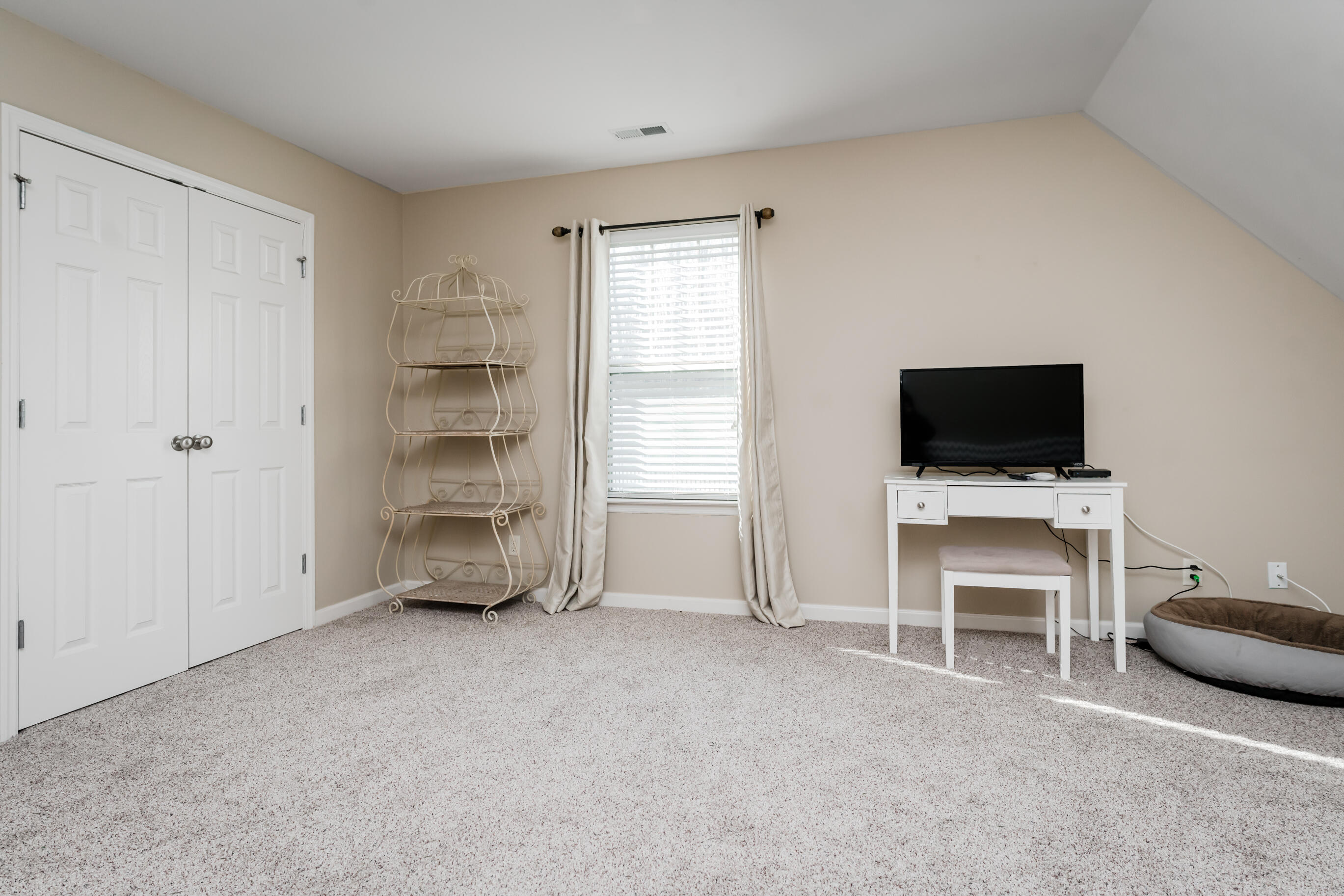 7097 Maple Leaf Lane