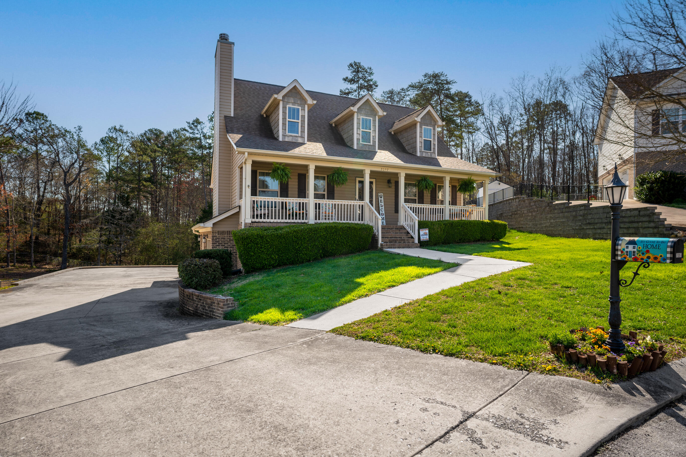 7097 Maple Leaf Lane