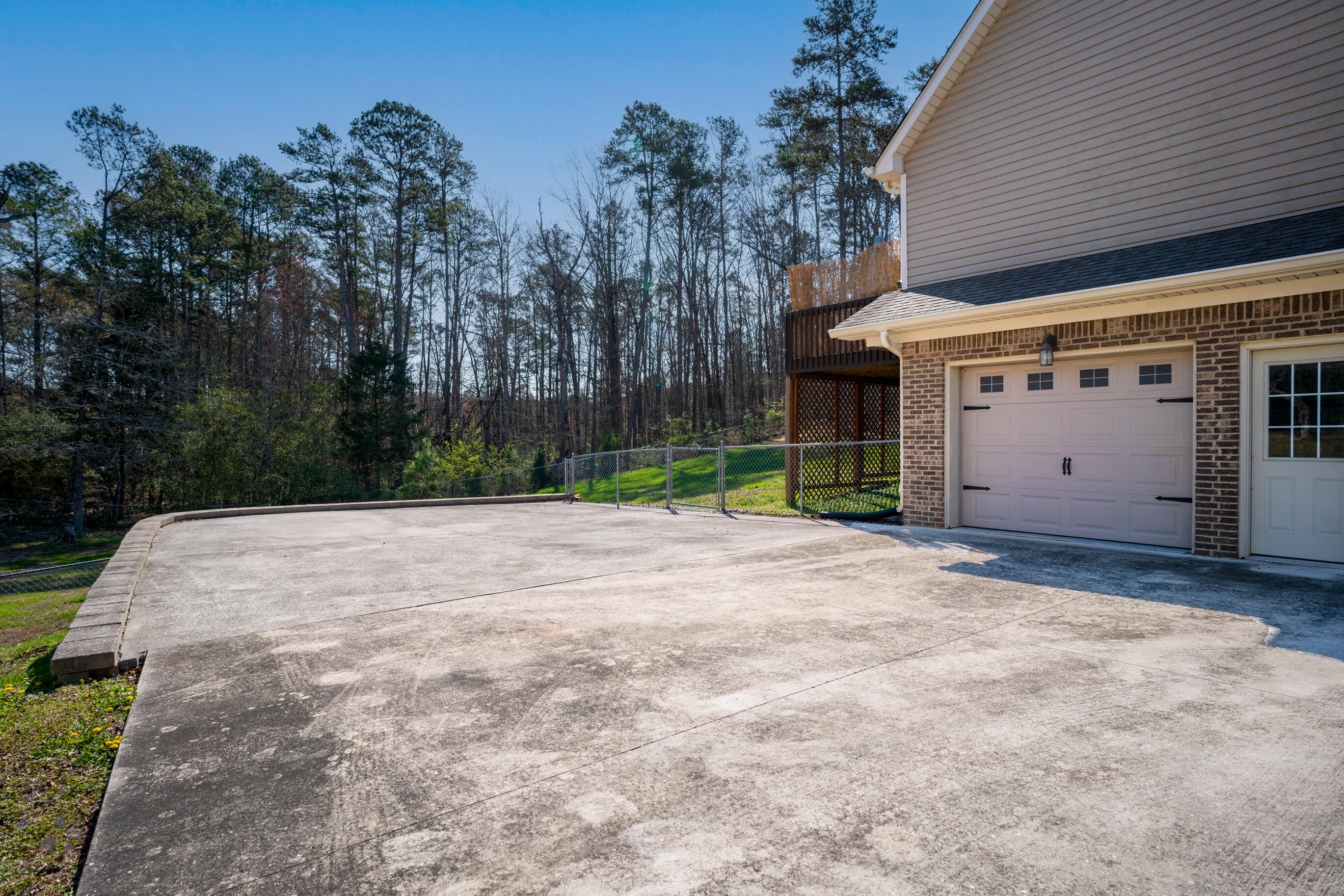 7097 Maple Leaf Lane