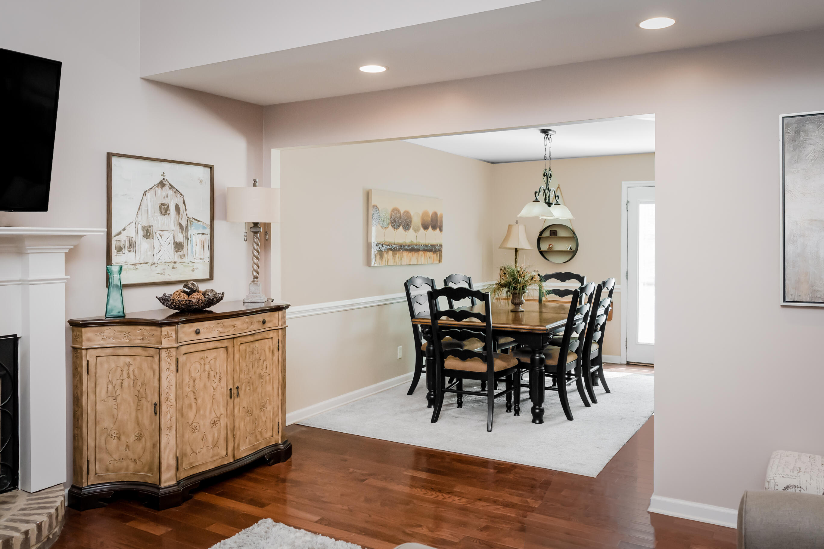 7097 Maple Leaf Lane