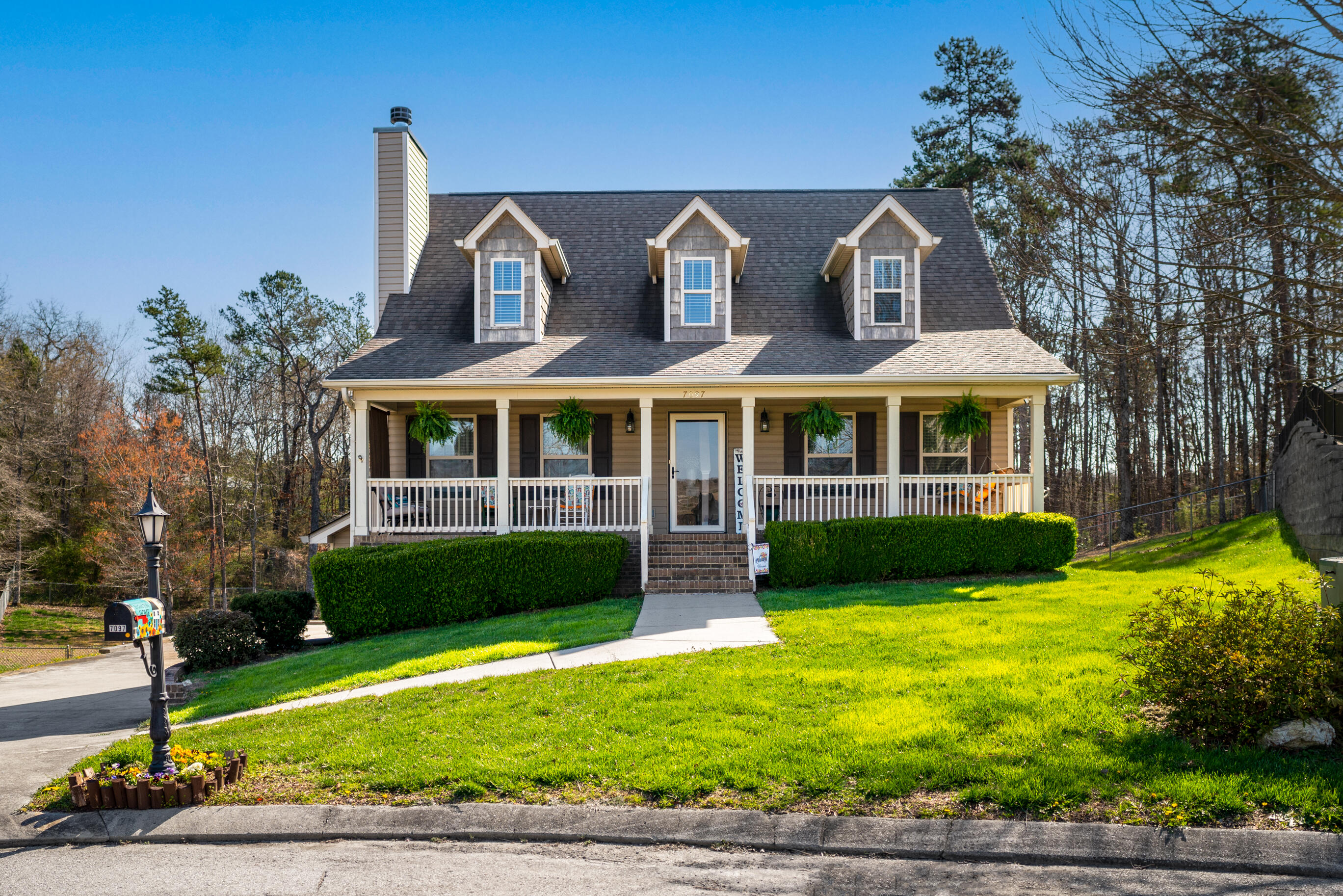 7097 Maple Leaf Lane